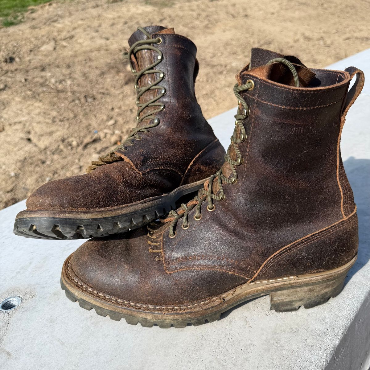 Photo by dyl on June 7, 2026 of the White's Bounty Hunter in Horween Dark Brown Waxed Flesh.