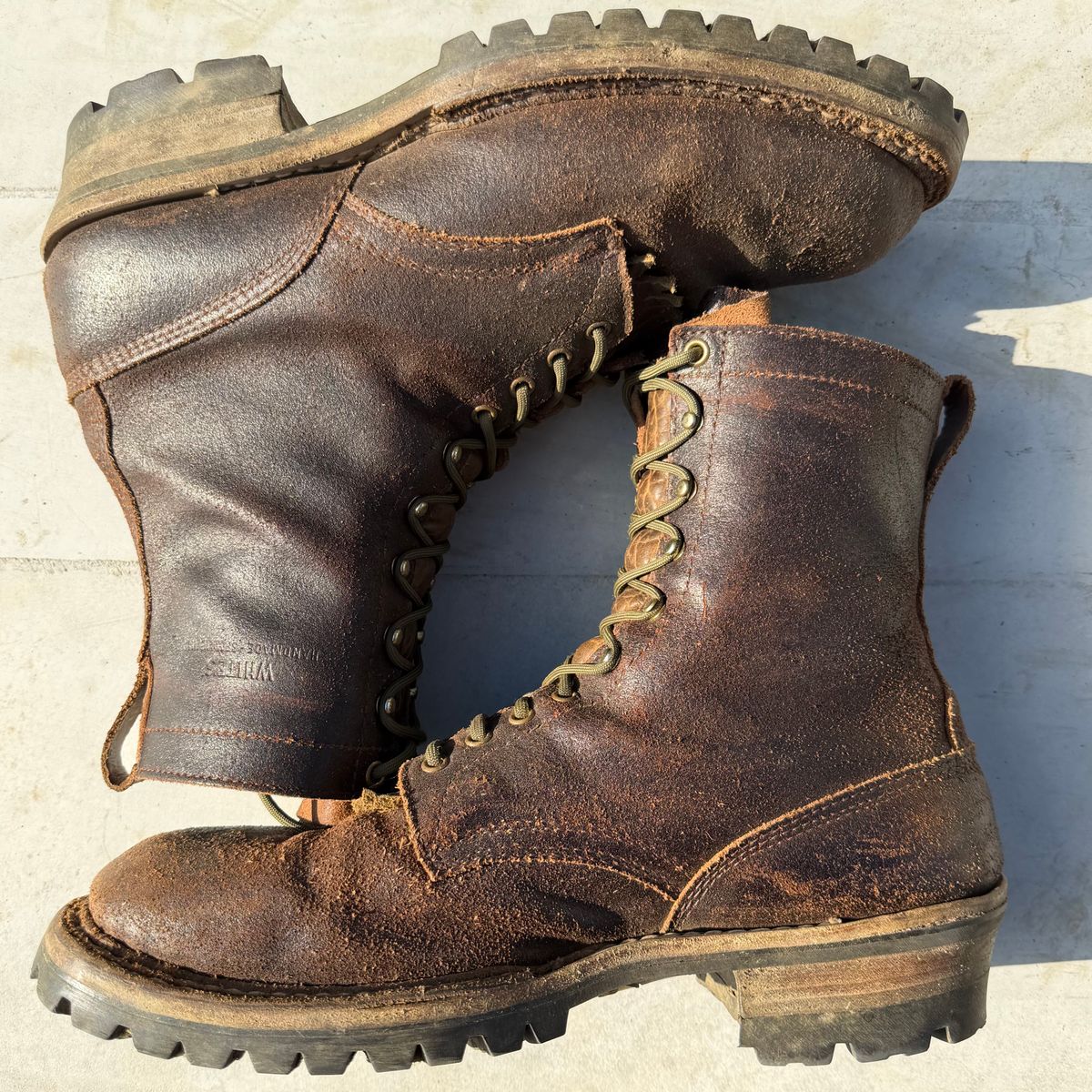 Photo by dyl on June 7, 2026 of the White's Bounty Hunter in Horween Dark Brown Waxed Flesh.