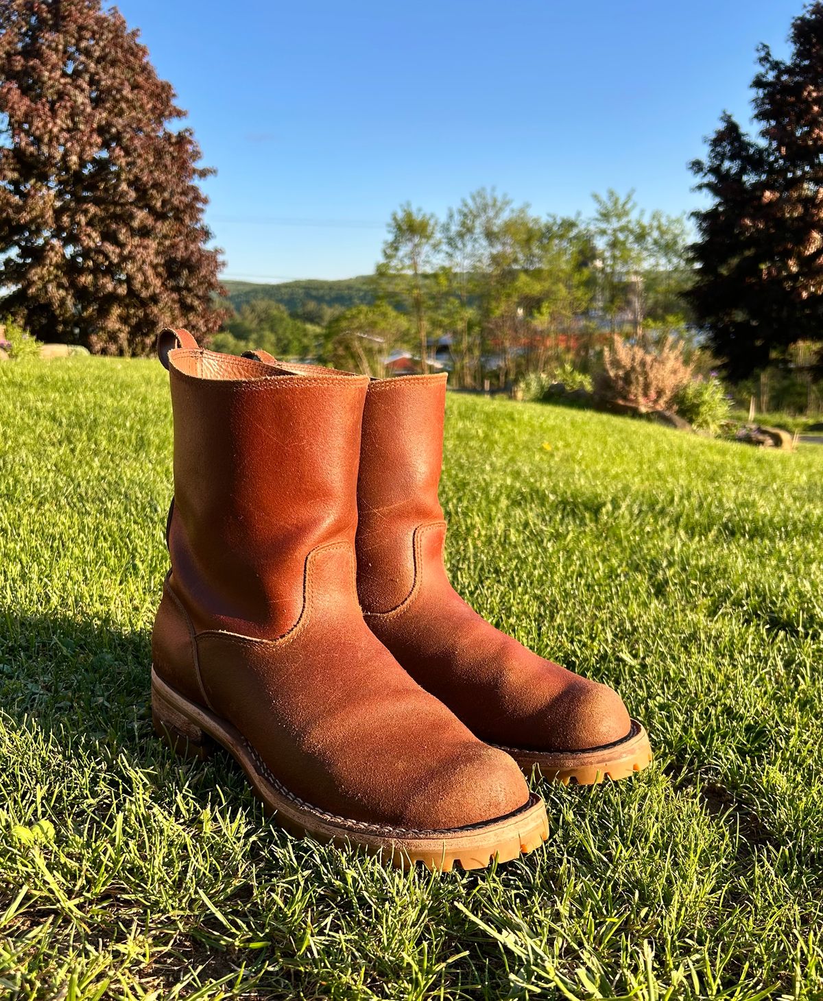 Photo by dyl on May 19, 2025 of the Nicks Wellington in Horween Ember Waxed Flesh.