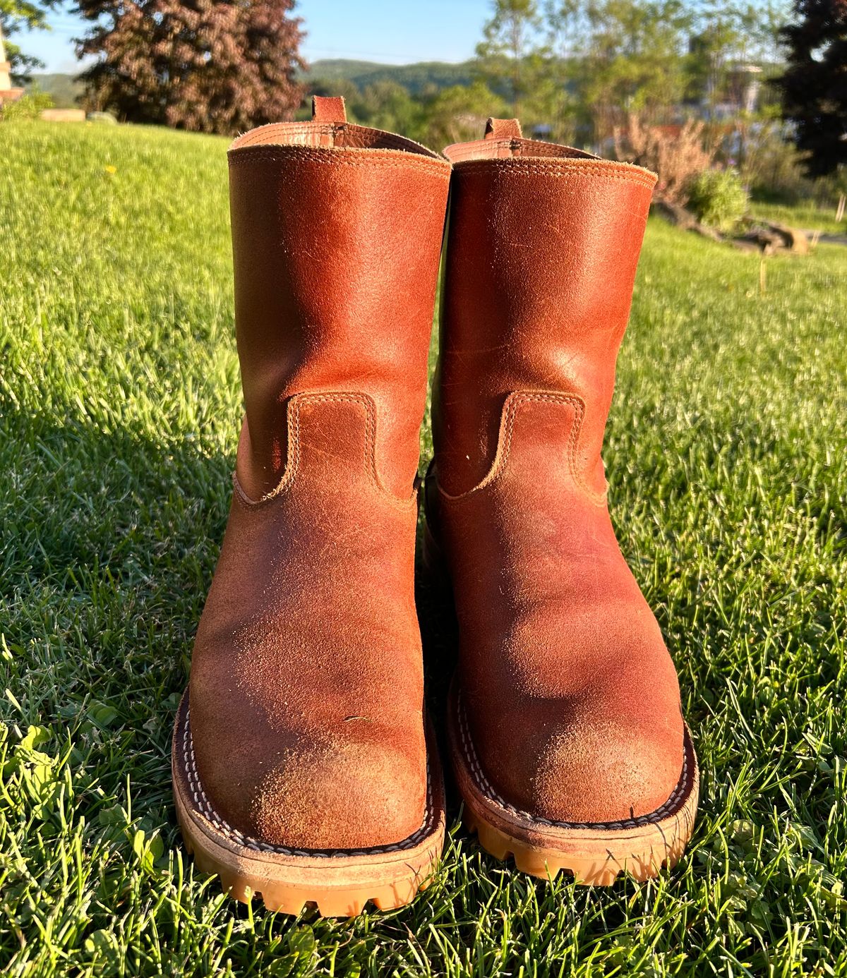 Photo by dyl on May 19, 2025 of the Nicks Wellington in Horween Ember Waxed Flesh.