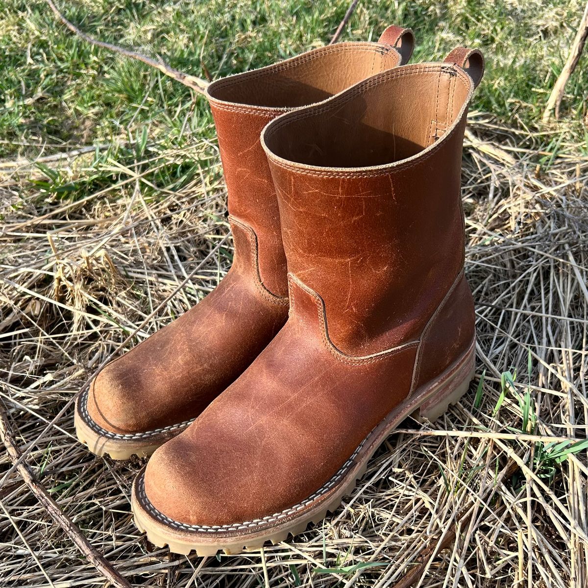 Photo by dyl on March 25, 2025 of the Nicks Wellington in Horween Ember Waxed Flesh.