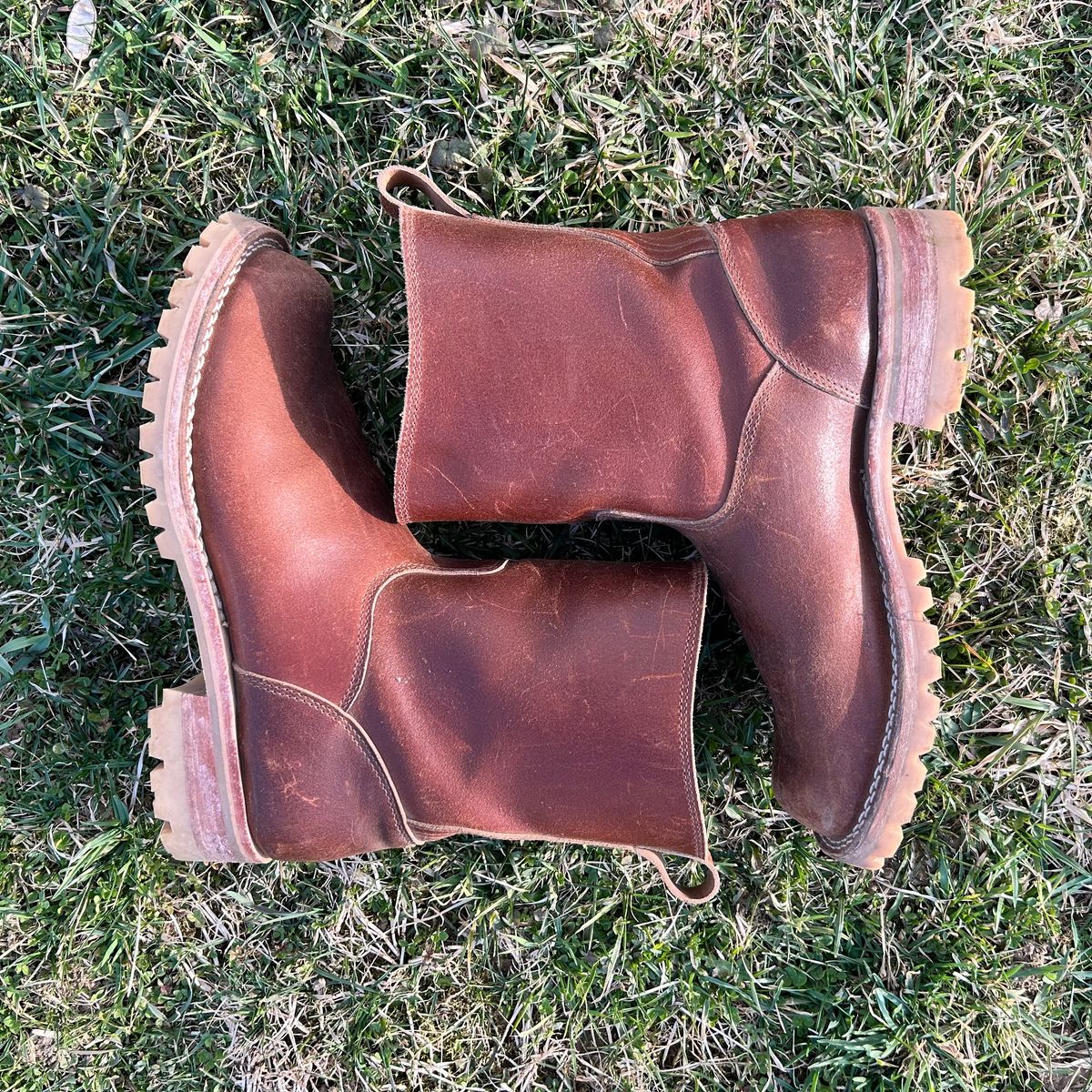 Photo by dyl on March 25, 2025 of the Nicks Wellington in Horween Ember Waxed Flesh.