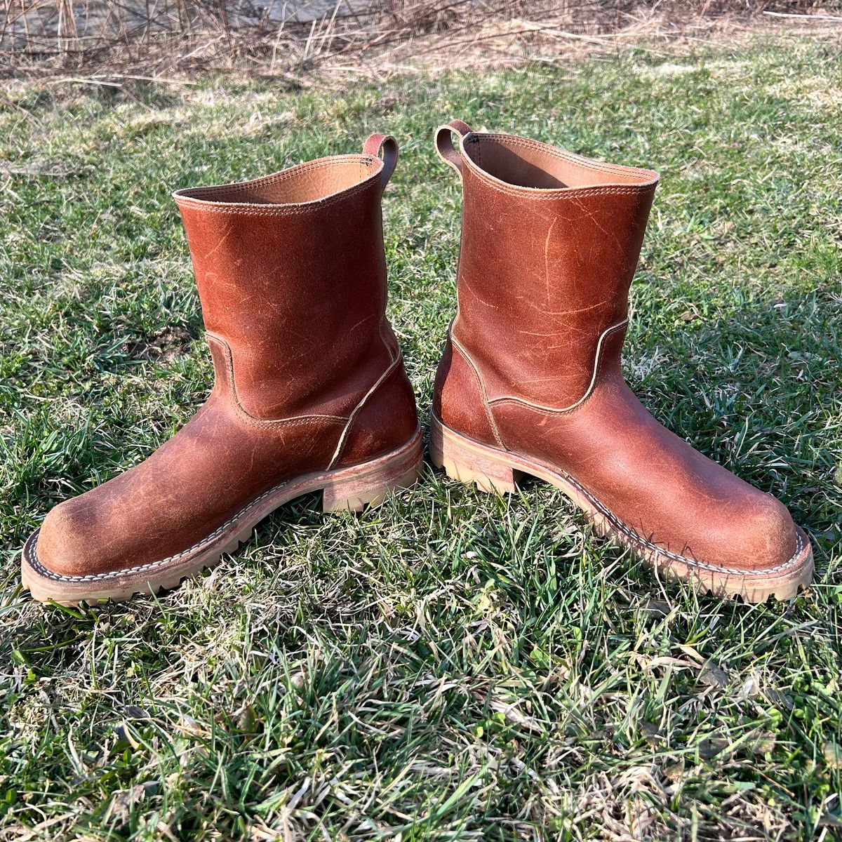 Photo by dyl on March 25, 2025 of the Nicks Wellington in Horween Ember Waxed Flesh.