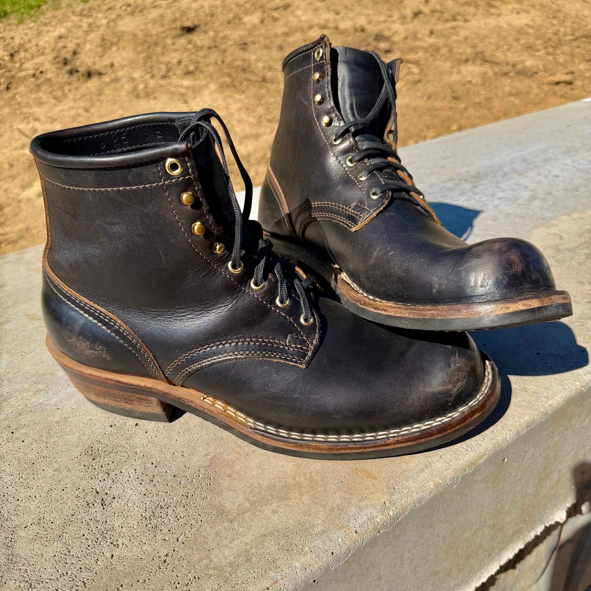 Photo by dyl on May 31, 2026 of the Nicks Prospector in Horween Black Chromexcel.