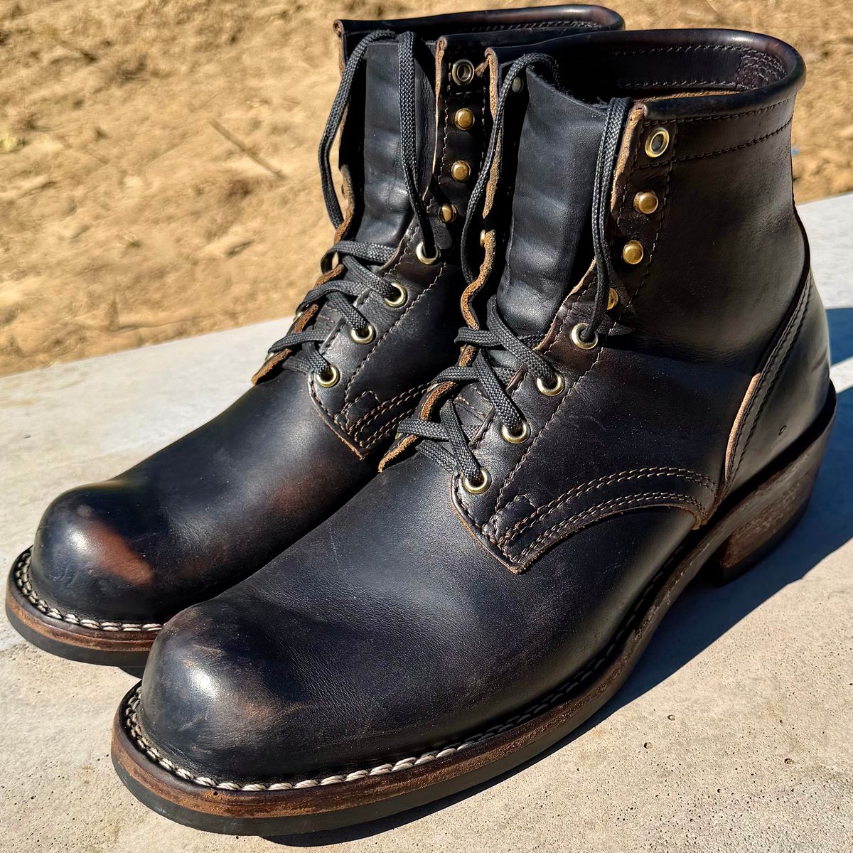 Photo by dyl on May 31, 2026 of the Nicks Prospector in Horween Black Chromexcel.
