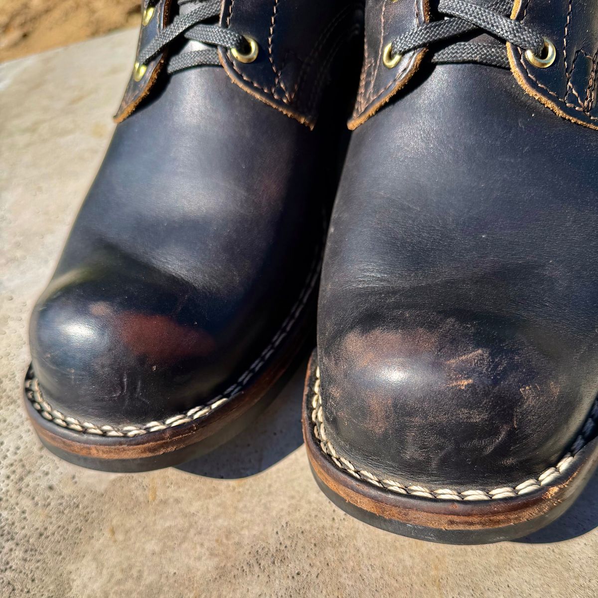 Photo by dyl on May 31, 2026 of the Nicks Prospector in Horween Black Chromexcel.