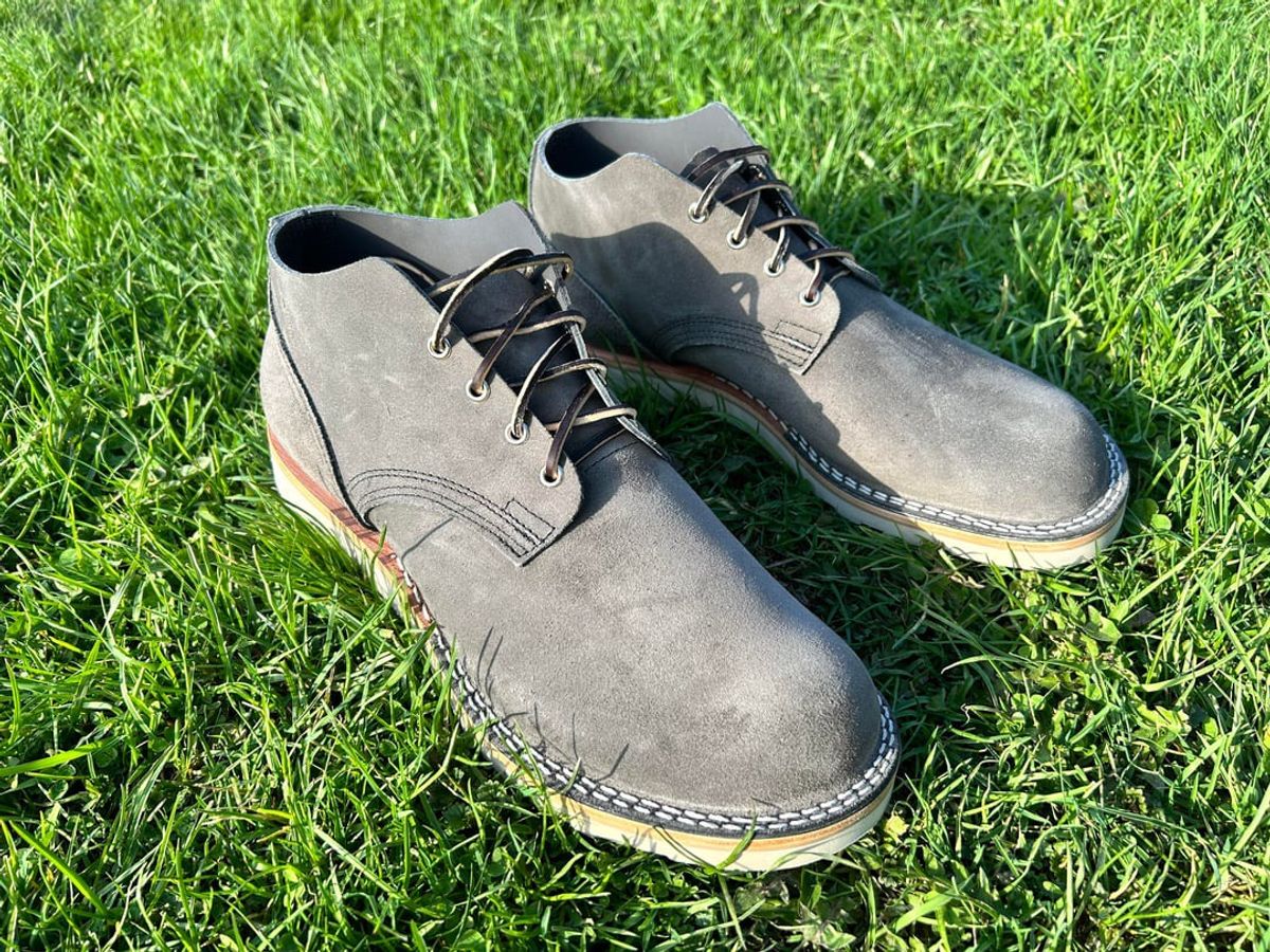 Photo by dyl on April 24, 2025 of the Nicks Riverfront in Seidel 1964 Gray Roughout.