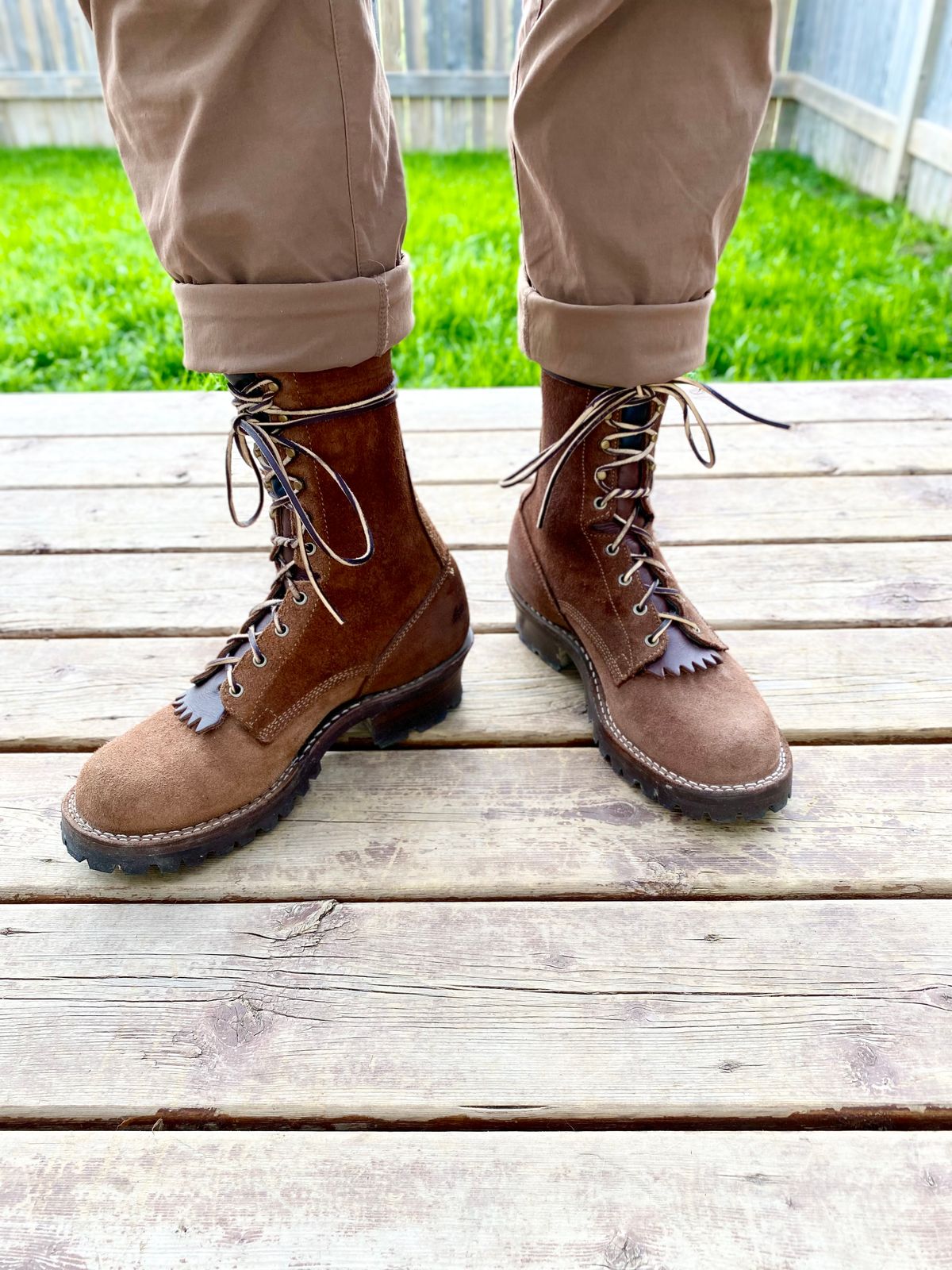 Photo by Forester on June 25, 2025 of the DeVito Boot Co. 10” Bobtail Brown Roughout in Seidel Brown Oil Tan Roughout.