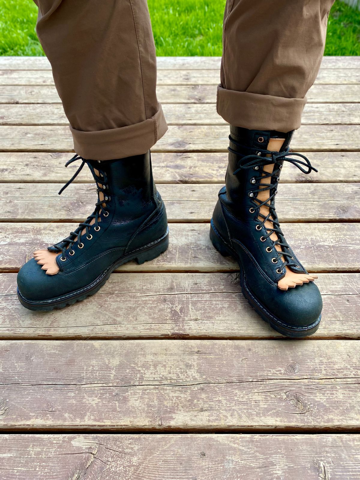 Photo by Forester on June 25, 2025 of the Canada West Boots Forester Boot 34394 in Black Loggertan & Sepici Natural Veg Tan.