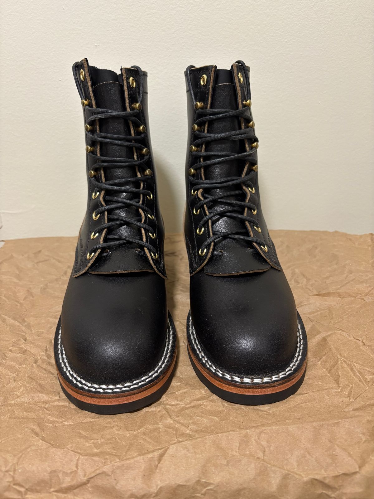 Photo by TastefulGent on October 1, 2025 of the Nicks MTO in Horween Black Waxed Flesh.
