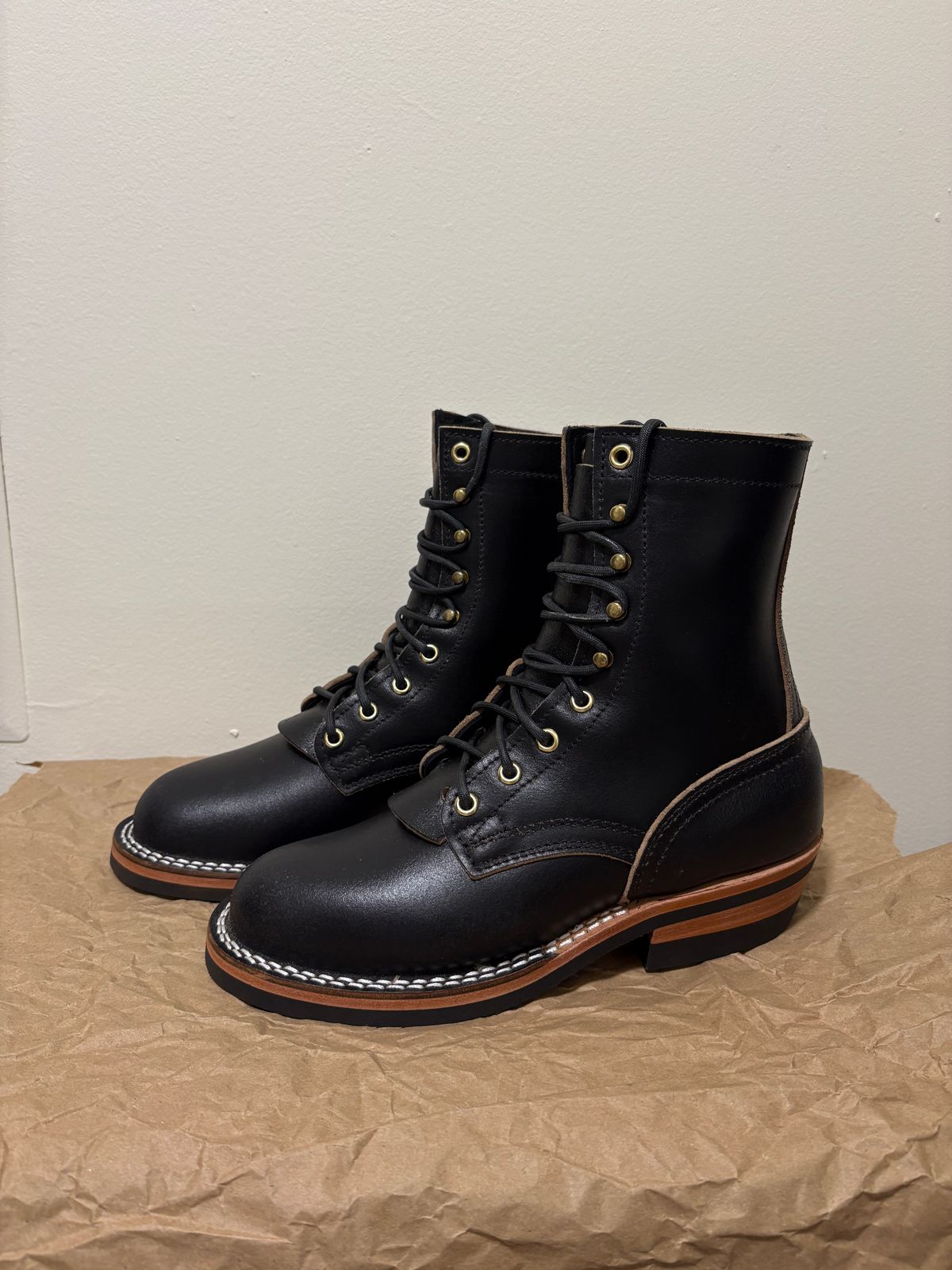 Photo by TastefulGent on October 1, 2025 of the Nicks MTO in Horween Black Waxed Flesh.