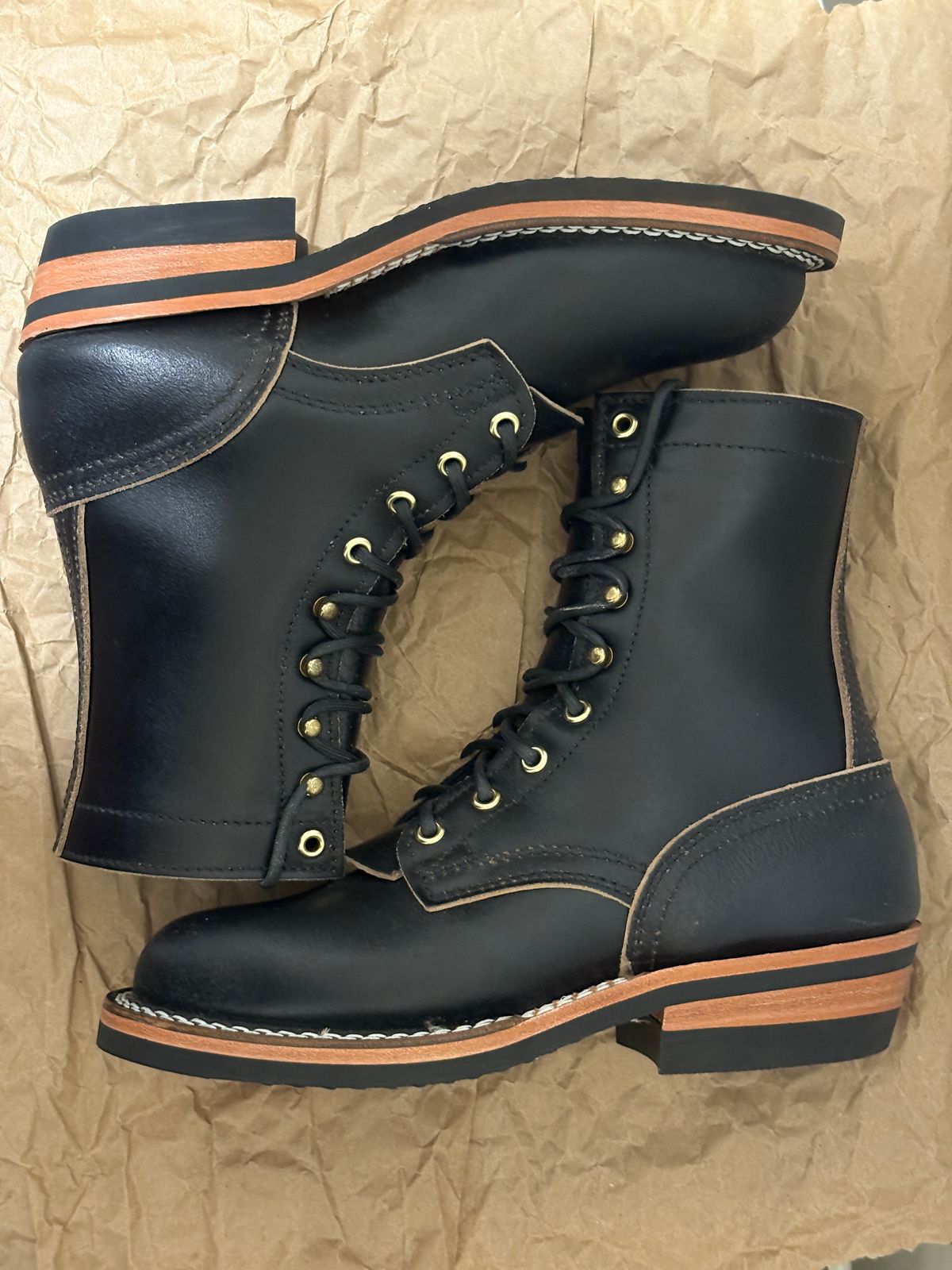 Photo by TastefulGent on October 1, 2025 of the Nicks MTO in Horween Black Waxed Flesh.