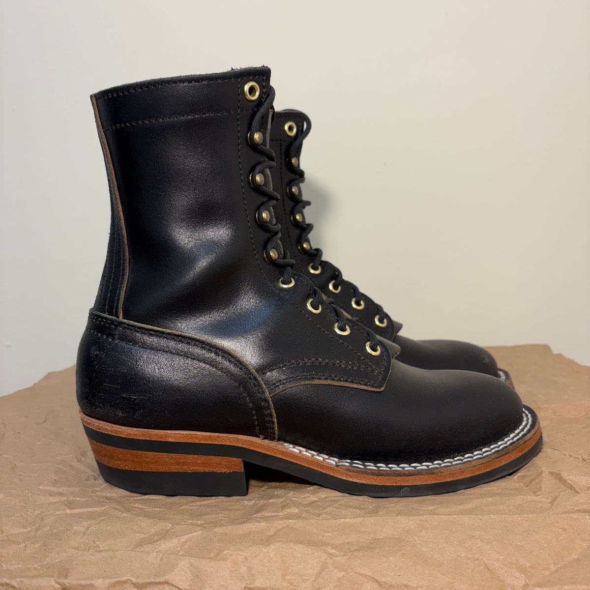 Photo by TastefulGent on December 2, 2025 of the Nicks MTO in Horween Black Waxed Flesh.