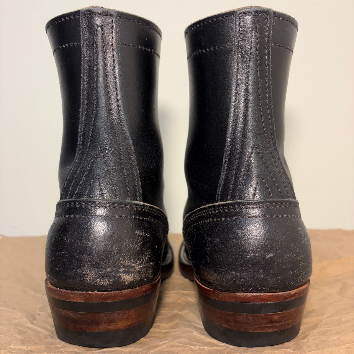 Photo by TastefulGent on January 1, 2026 of the Nicks MTO in Horween Black Waxed Flesh.