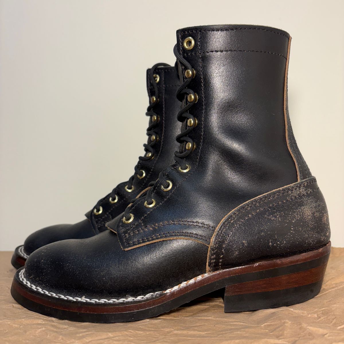 Photo by TastefulGent on March 2, 2026 of the Nicks MTO in Horween Black Waxed Flesh.