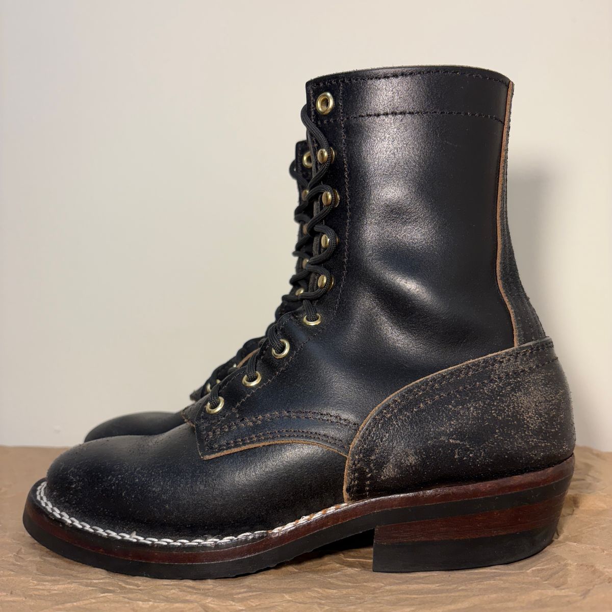 Photo by TastefulGent on April 5, 2026 of the Nicks MTO in Horween Black Waxed Flesh.