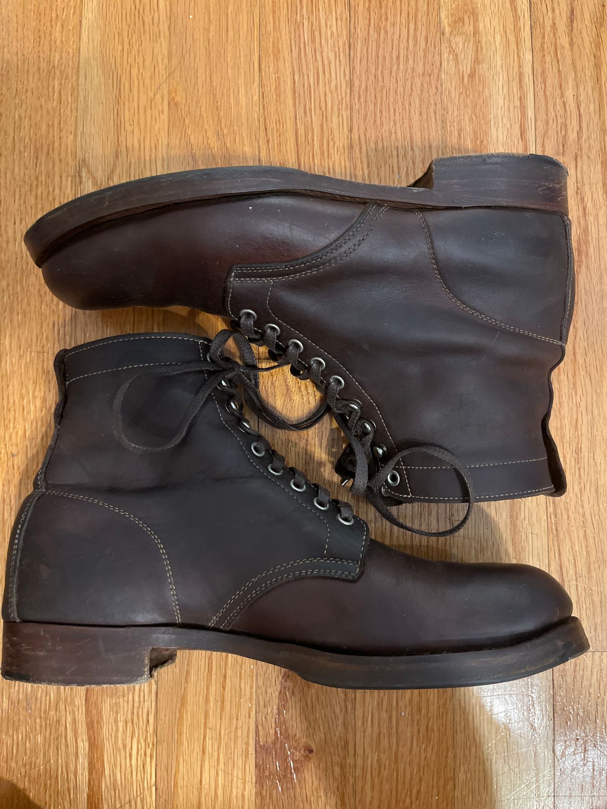 Photo by Kaz on May 17, 2025 of the Clinch Lace Up Boots in C.F. Stead Dark Brown Kudu.