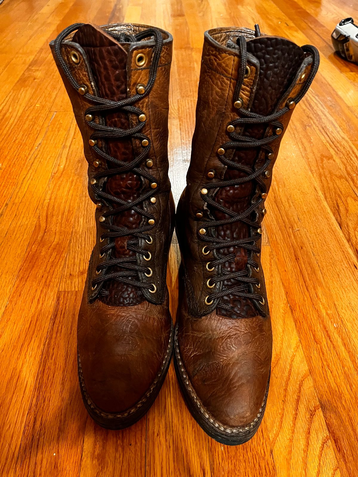 Photo by Kaz on May 19, 2025 of the White's Packer Pointed Toe in Unknown Leather.