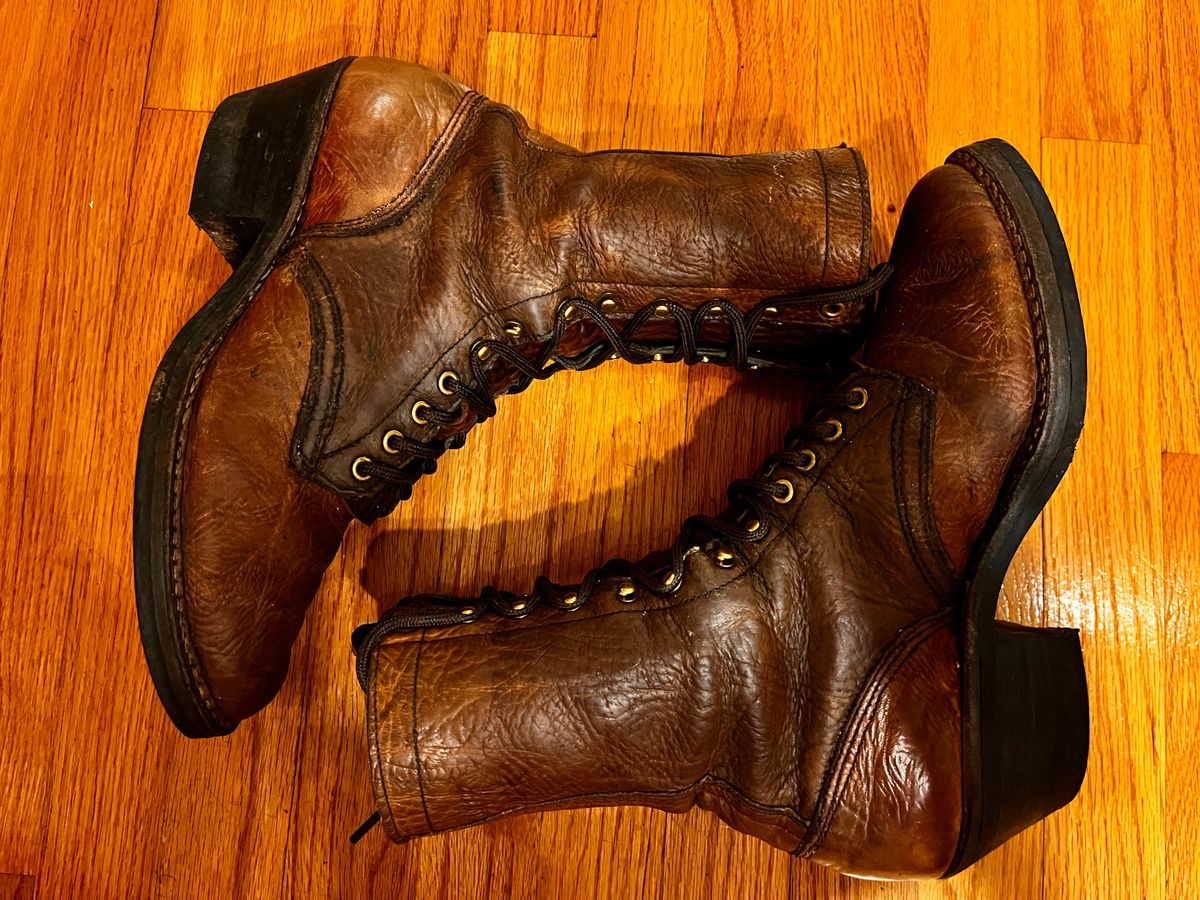 Photo by Kaz on May 19, 2025 of the White's Packer Pointed Toe in Unknown Leather.