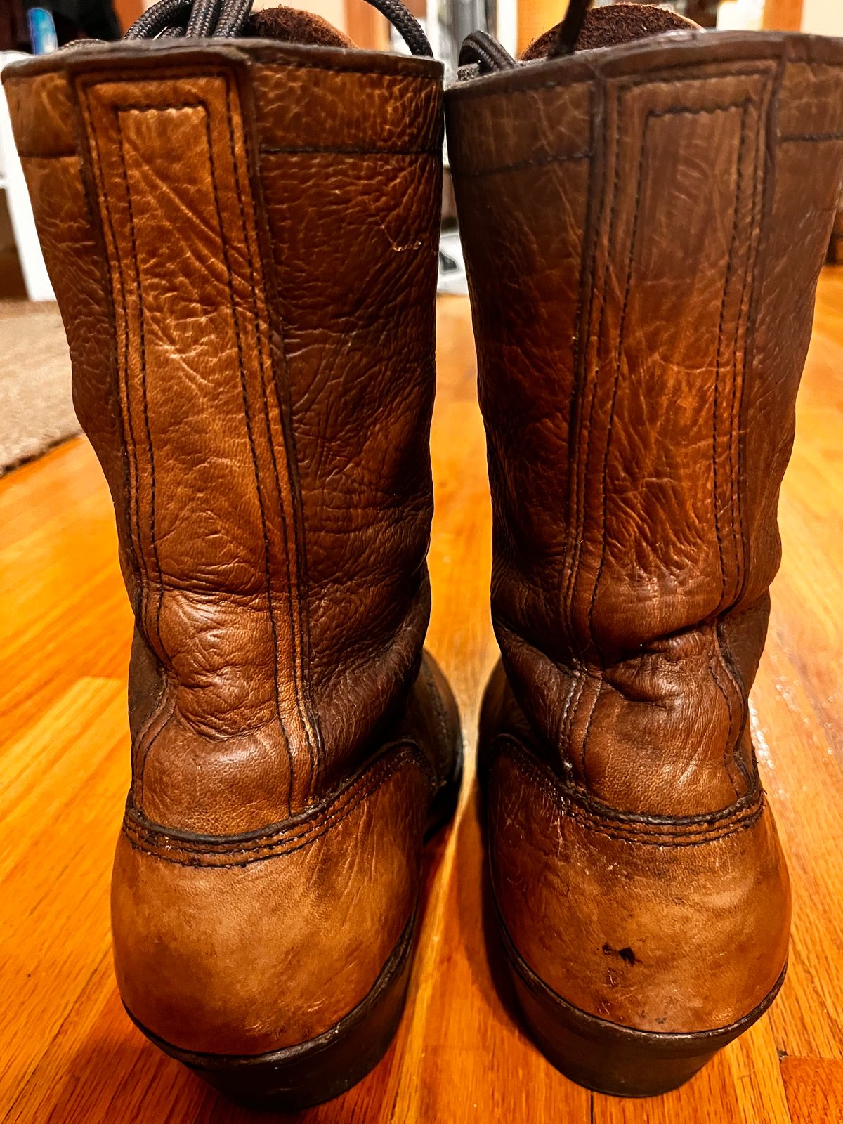 Photo by Kaz on May 19, 2025 of the White's Packer Pointed Toe in Unknown Leather.