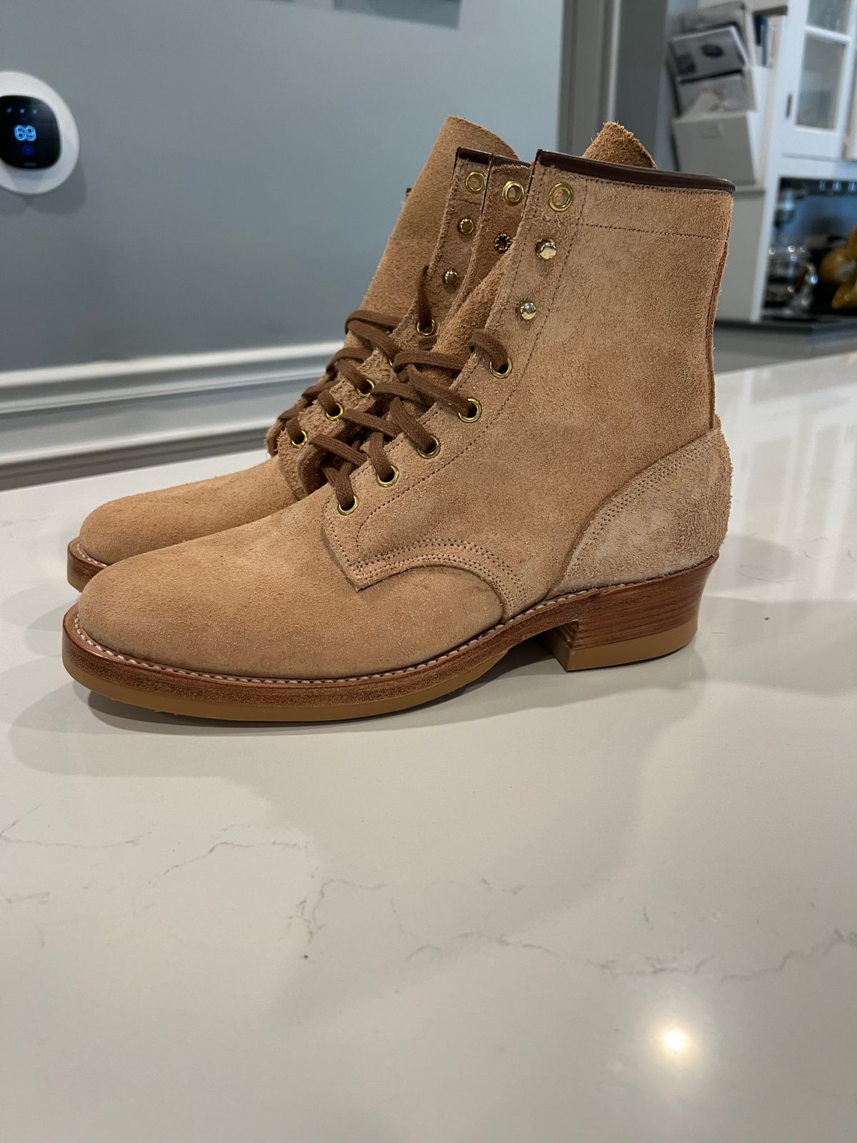 Photo by MidwestBootGuy on October 1, 2024 of the Role Club Underdogs in Horween Natural Chromexcel Roughout.