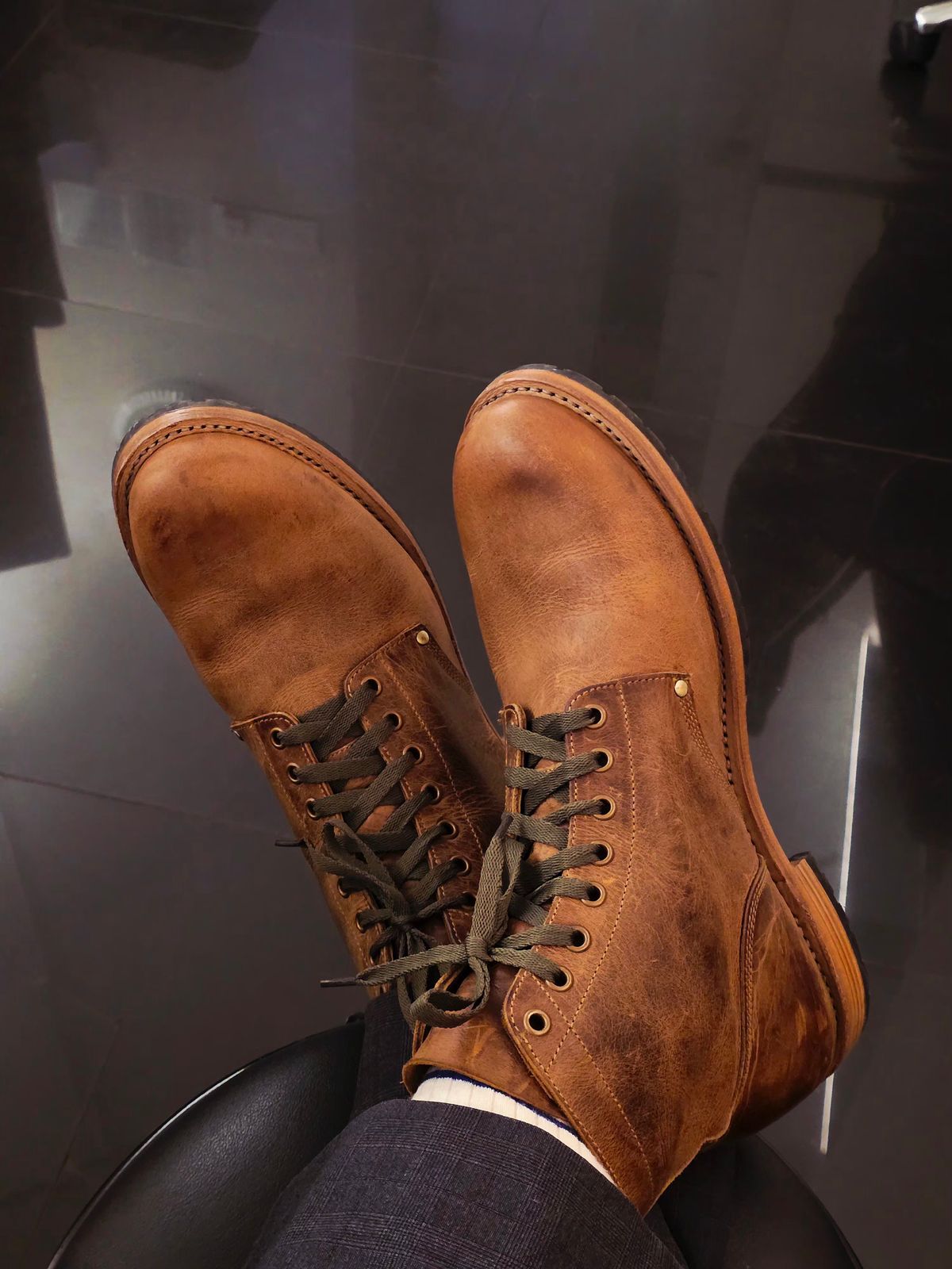 Photo by vishhh on December 1, 2025 of the Craft & Glory Service Boot in Full Grain Waxed Water Buffalo.