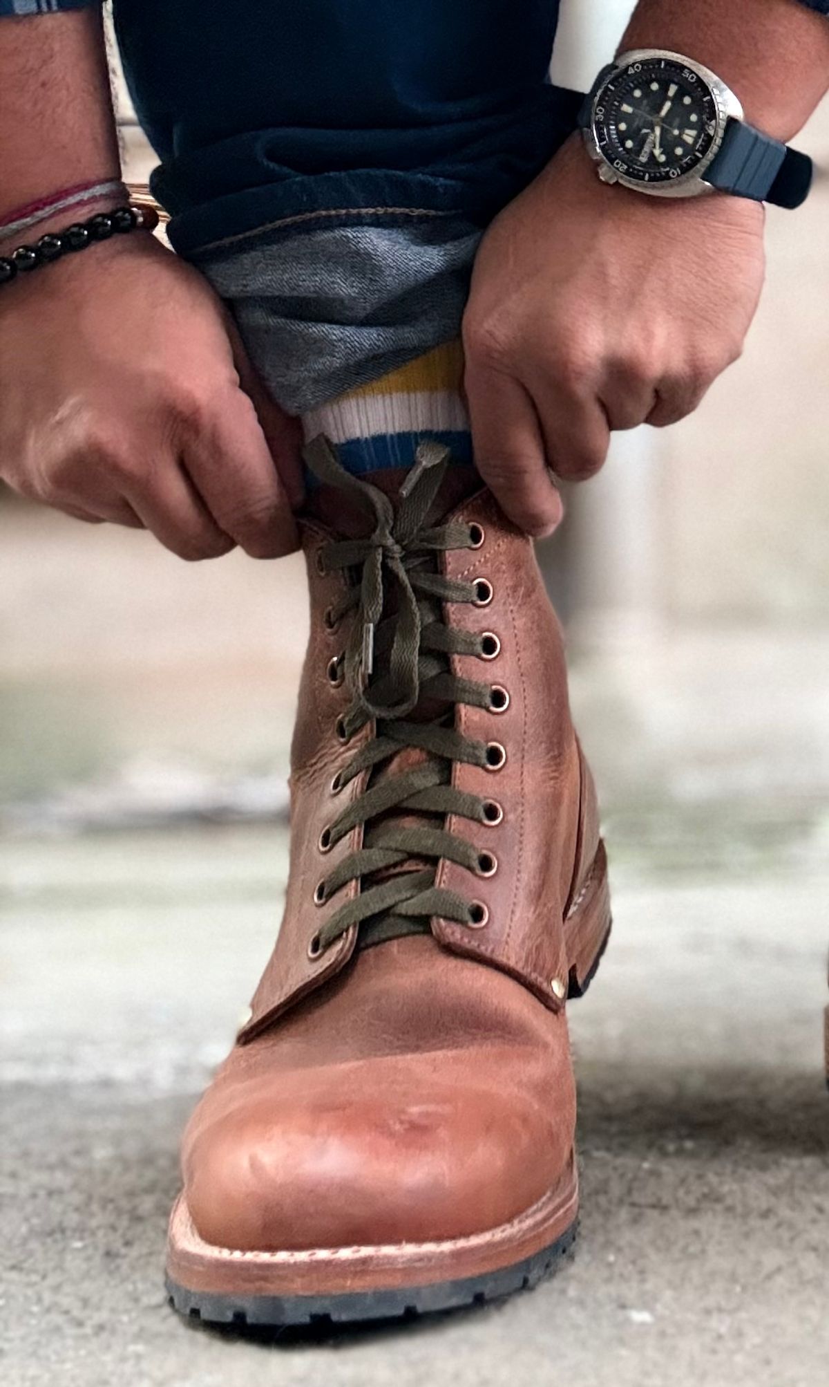 Photo by vishhh on December 4, 2025 of the Craft & Glory Service Boot in Full Grain Waxed Water Buffalo.