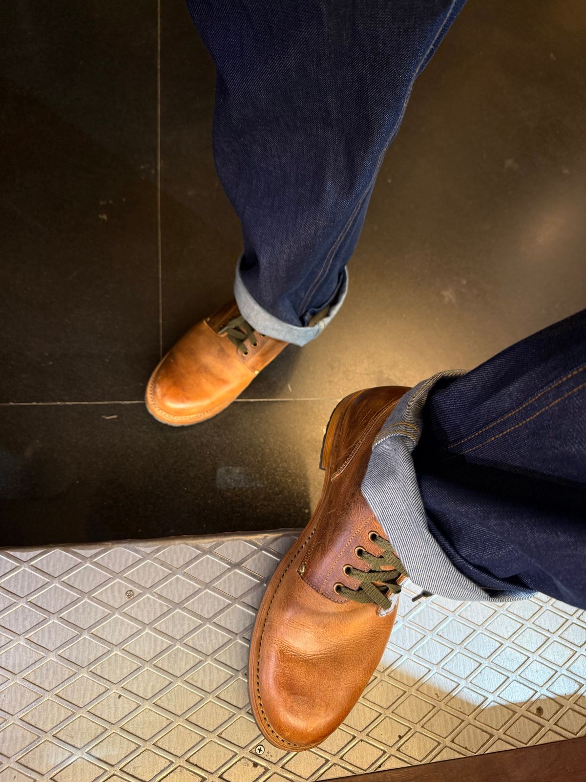 Photo by vishhh on January 22, 2026 of the Craft & Glory Service Boot in Full Grain Waxed Water Buffalo.