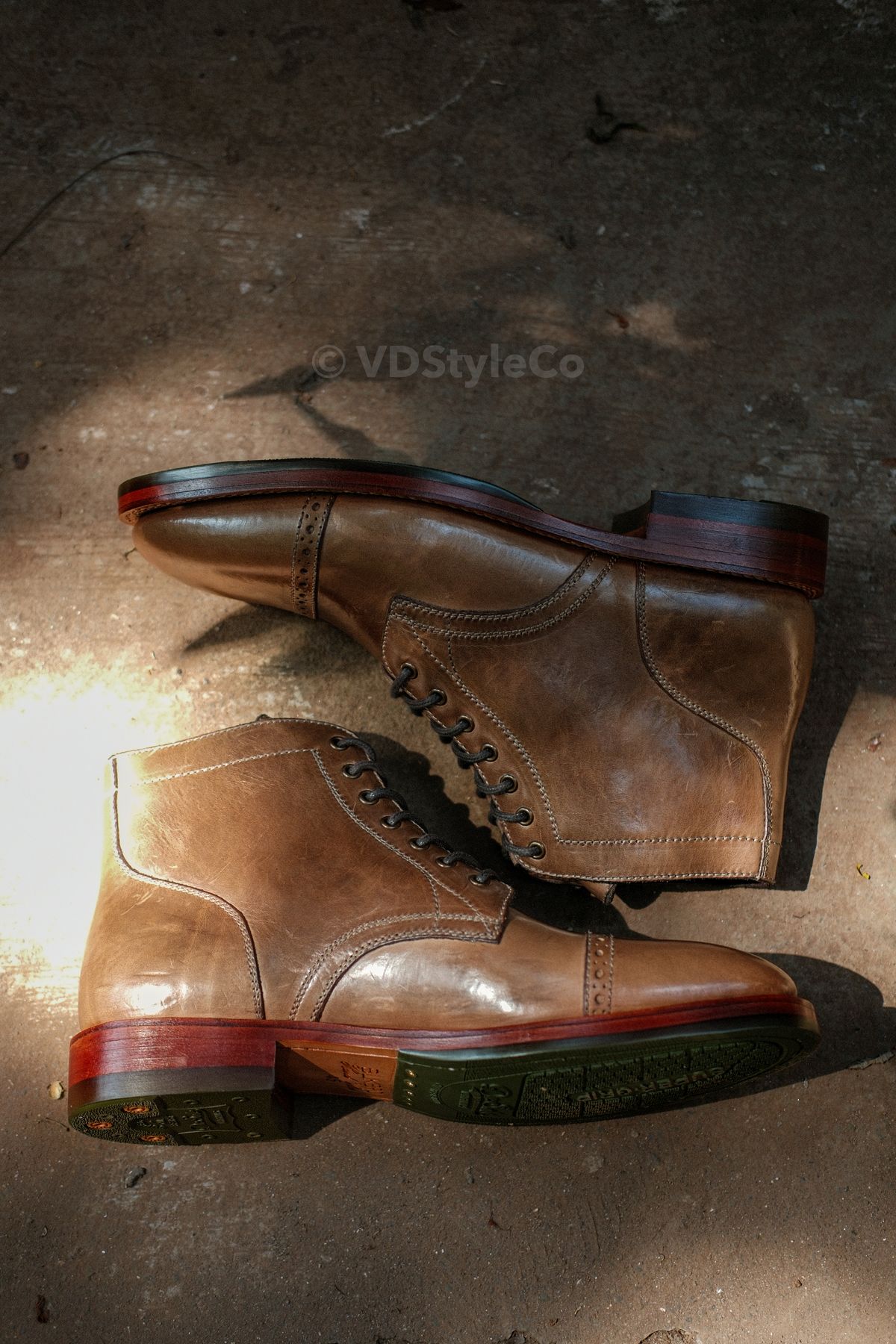 Photo by vishhh on May 24, 2026 of the Blkbrd Shoemaker Luchador Service Boot in Horween Natural Chromexcel.