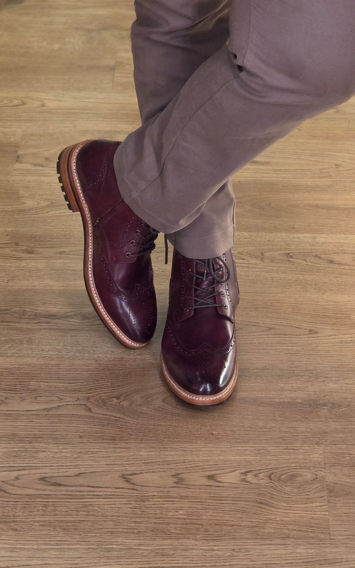 Photo by vishhh on September 19, 2025 of the Kozasko Goodyear Welted Burgundy Brogue Zipper Boot in 1.7mm Brown Oil Pull Up Leather.
