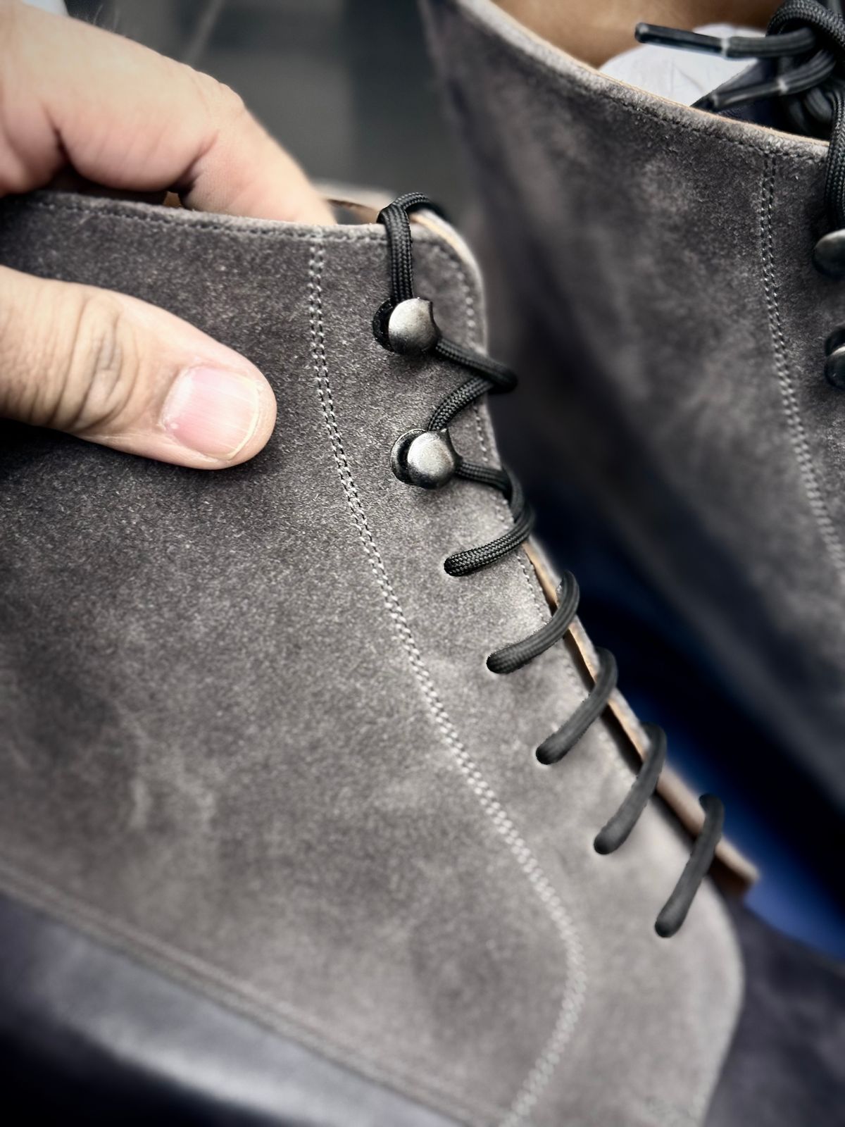 Photo by vishhh on January 30, 2026 of the Bridlen Moc Boots in C.F. Stead Fossil Suede & Black Museum Calf.