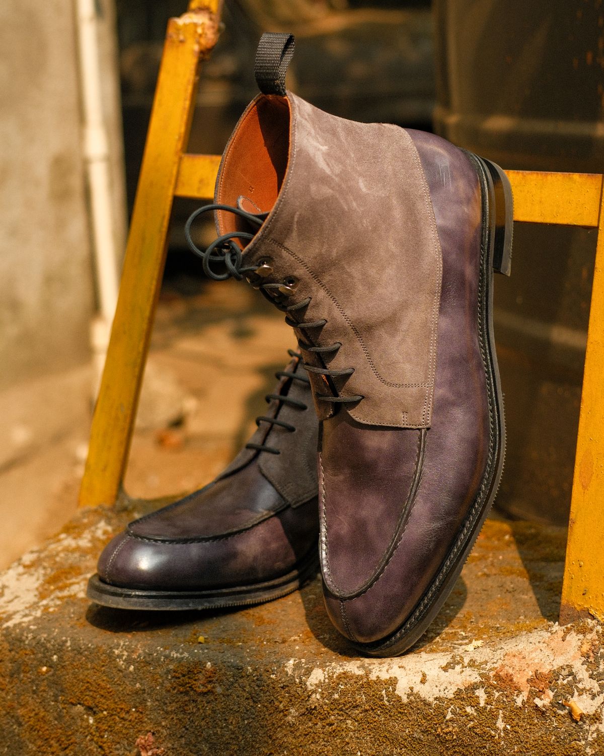 Photo by vishhh on February 1, 2026 of the Bridlen Moc Boots in C.F. Stead Fossil Suede & Black Museum Calf.