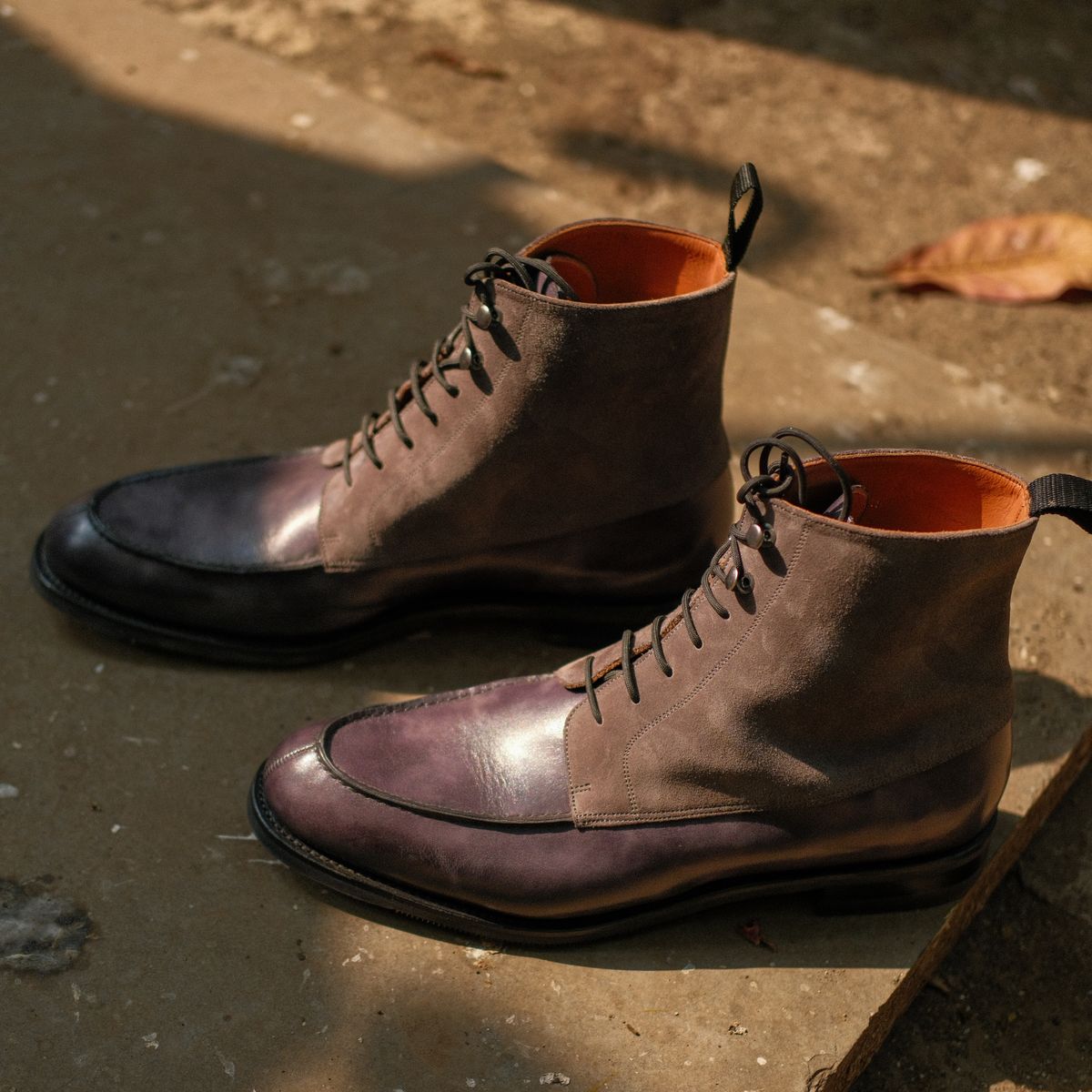 Photo by vishhh on February 1, 2026 of the Bridlen Moc Boots in C.F. Stead Fossil Suede & Black Museum Calf.
