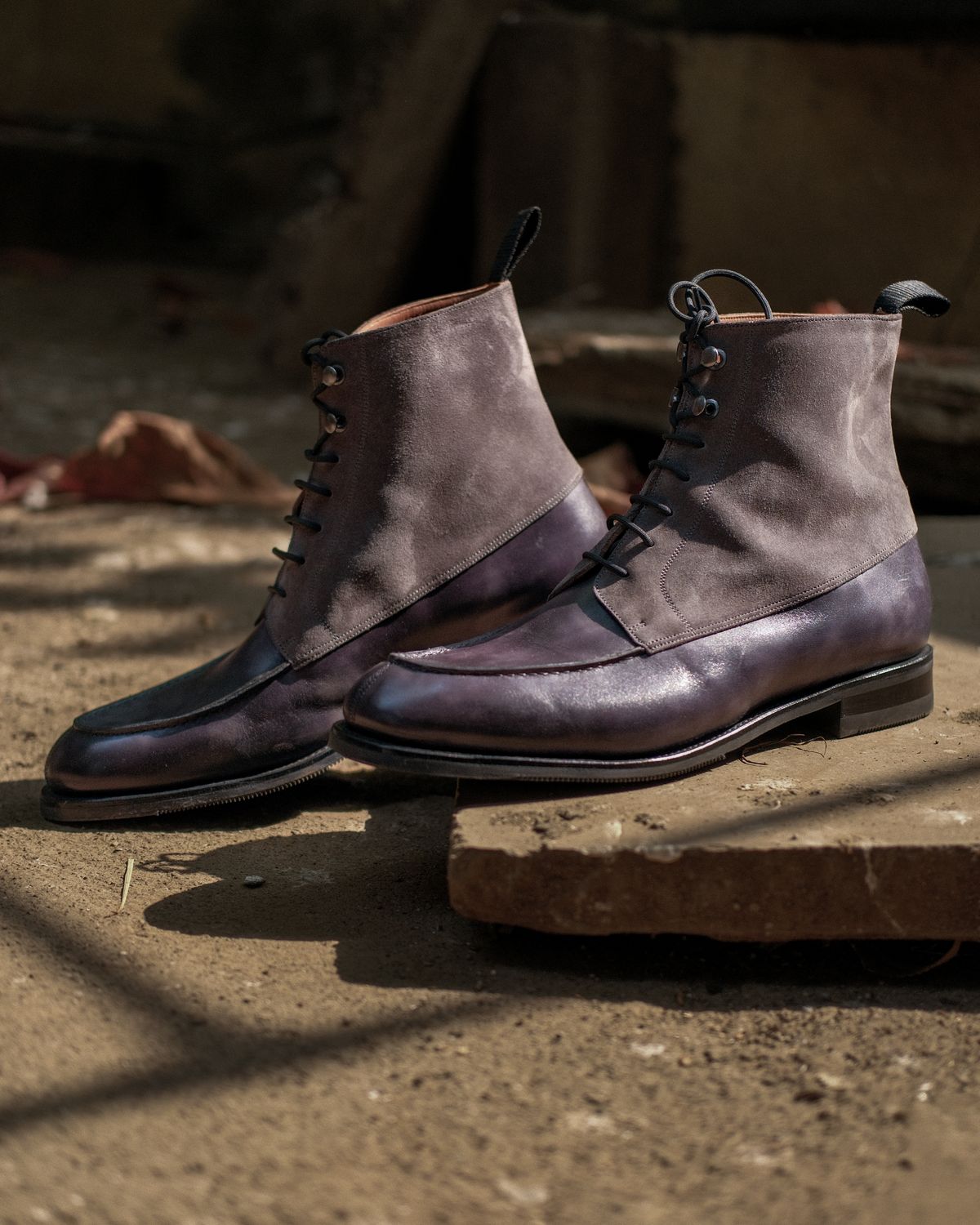 Photo by vishhh on February 1, 2026 of the Bridlen Moc Boots in C.F. Stead Fossil Suede & Black Museum Calf.