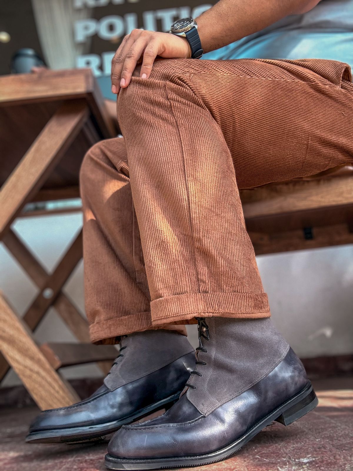 Photo by vishhh on May 21, 2026 of the Bridlen Moc Boots in C.F. Stead Fossil Suede & Black Museum Calf.