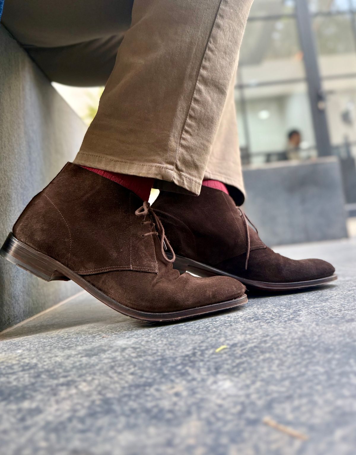 Photo by vishhh on January 3, 2026 of the Bridlen Unlined Chukka boot in C.F. Stead Chocolate Janus Calf Suede.