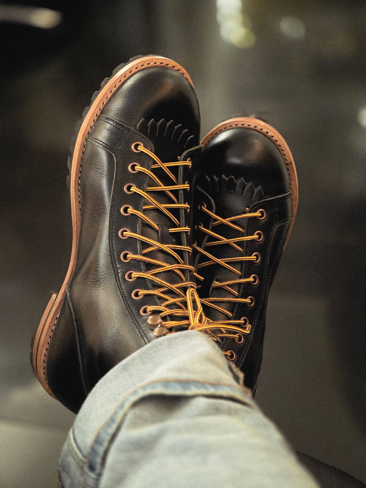 Photo by vishhh on September 30, 2025 of the Craft & Glory Craft & Glory / Monkey Boot 6” in Full Grain Waxed Water Buffalo.