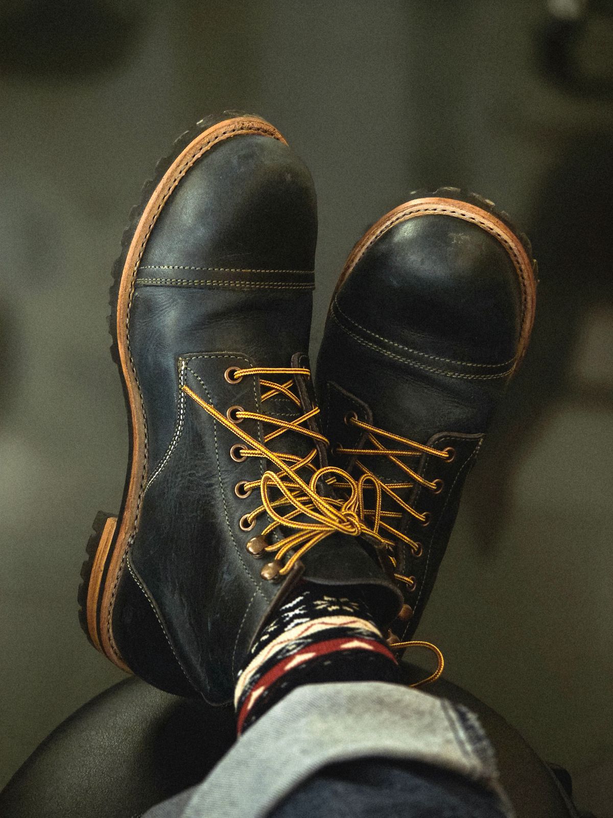 Photo by vishhh on September 24, 2025 of the Craft & Glory Craft & Glory / Rangers in Full Grain Waxed Water Buffalo & Double Wax Diesel Blue.