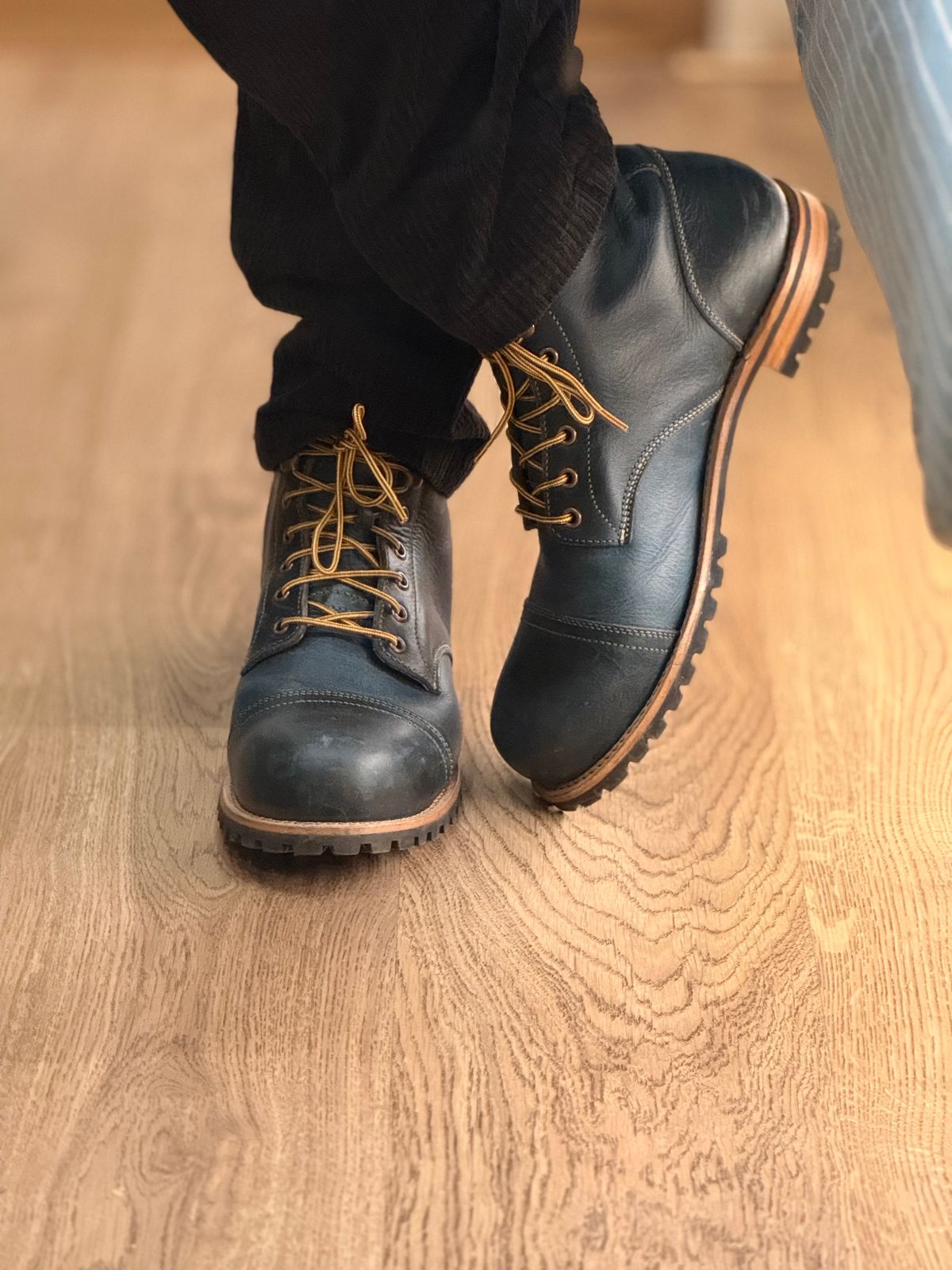 Photo by vishhh on October 14, 2025 of the Craft & Glory Craft & Glory / Rangers in Full Grain Waxed Water Buffalo & Double Wax Diesel Blue.