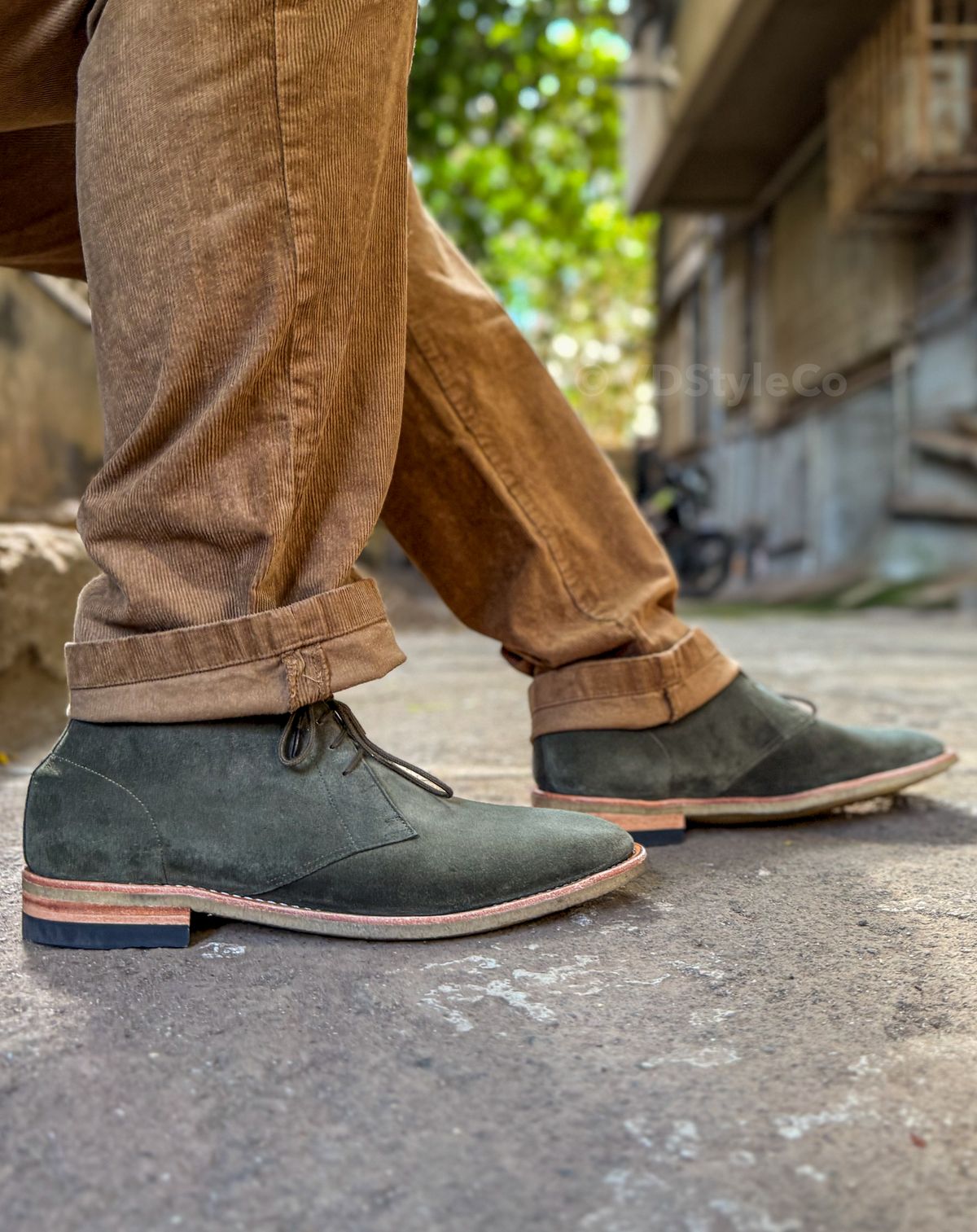 Photo by vishhh on May 30, 2026 of the Bridlen Unlined Chukka Boot in C.F. Stead Loden Janus Calf Suede.