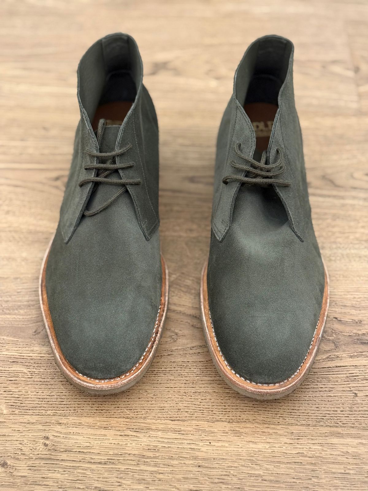Photo by vishhh on May 29, 2026 of the Bridlen Unlined Chukka Boot in C.F. Stead Loden Janus Calf Suede.