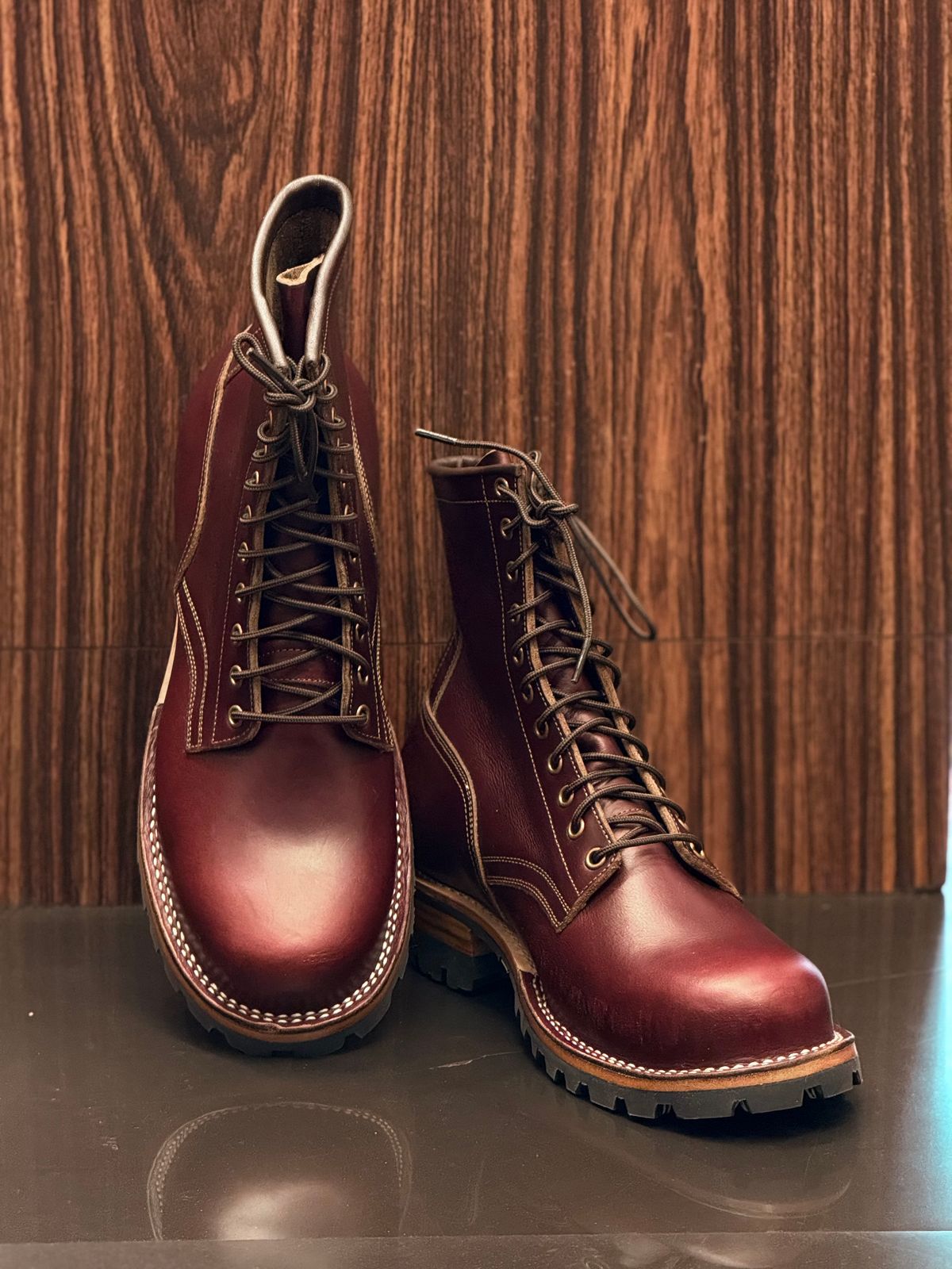 Photo by vishhh on November 3, 2025 of the Craft & Glory Craft & Glory / Trooper 8" Howreen Chromexcel no 8 in Horween Color 8 Chromexcel.