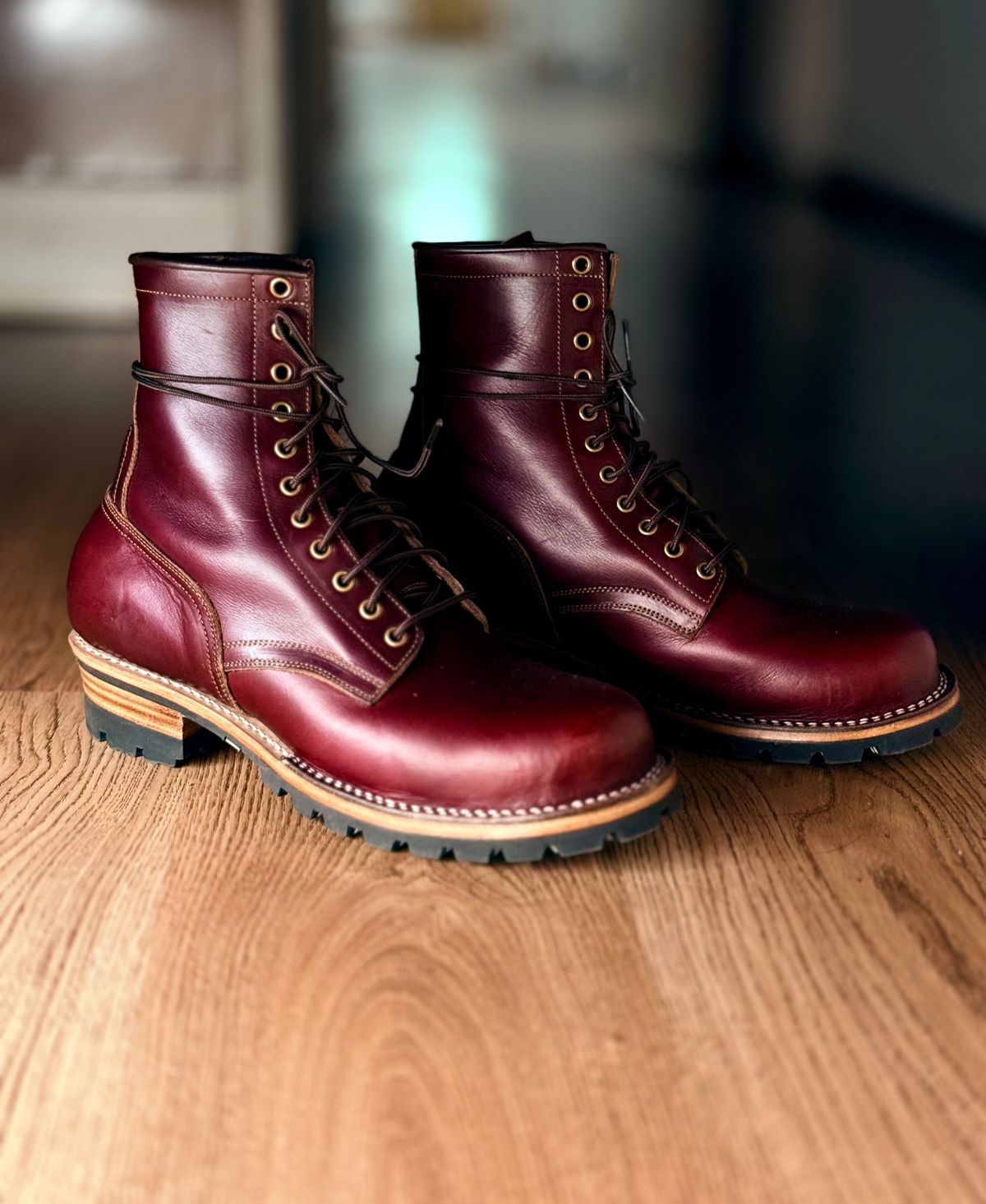 Photo by vishhh on November 3, 2025 of the Craft & Glory Craft & Glory / Trooper 8" Howreen Chromexcel no 8 in Horween Color 8 Chromexcel.