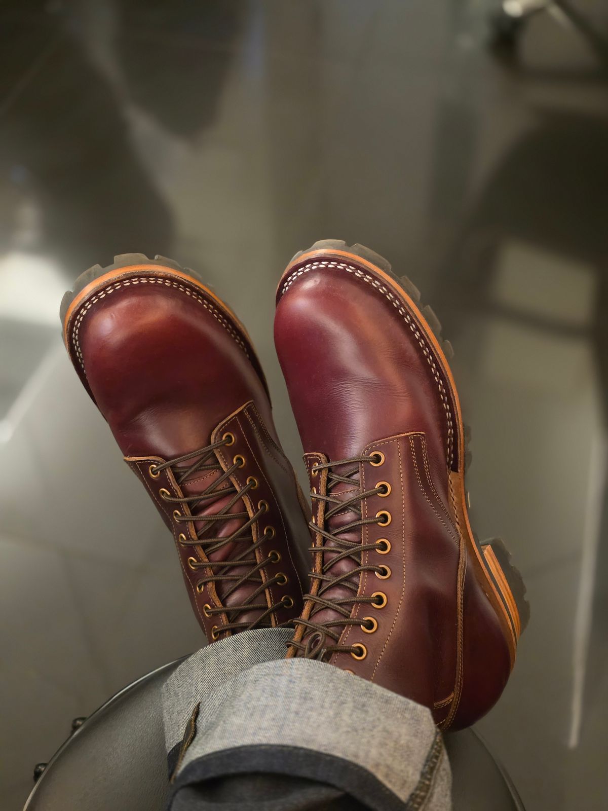Photo by vishhh on January 6, 2026 of the Craft & Glory Craft & Glory / Trooper 8" Howreen Chromexcel no 8 in Horween Color 8 Chromexcel.