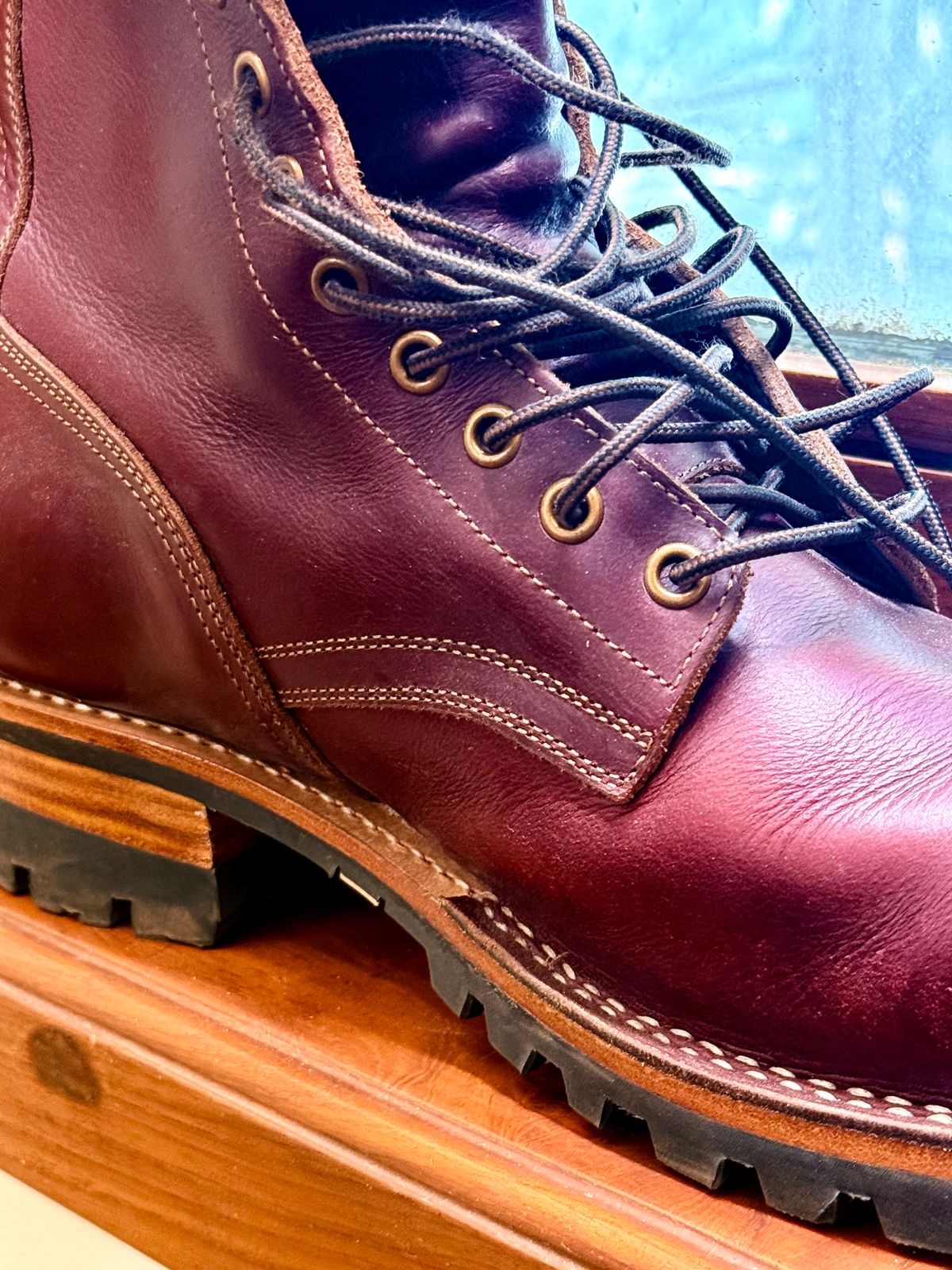 Photo by vishhh on March 15, 2026 of the Craft & Glory Craft & Glory / Trooper 8" Howreen Chromexcel no 8 in Horween Color 8 Chromexcel.