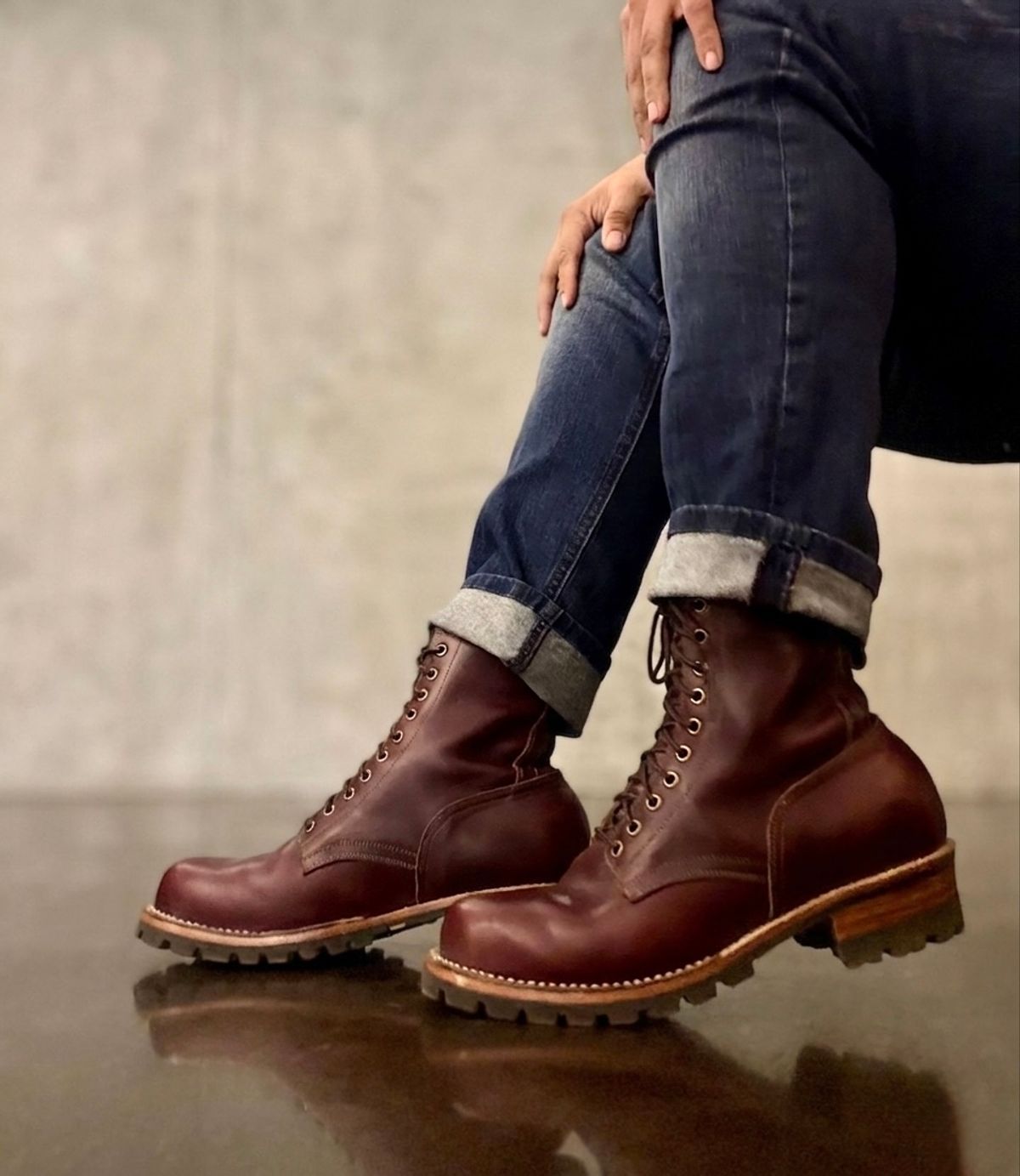 Photo by vishhh on March 26, 2026 of the Craft & Glory Craft & Glory / Trooper 8" Howreen Chromexcel no 8 in Horween Color 8 Chromexcel.