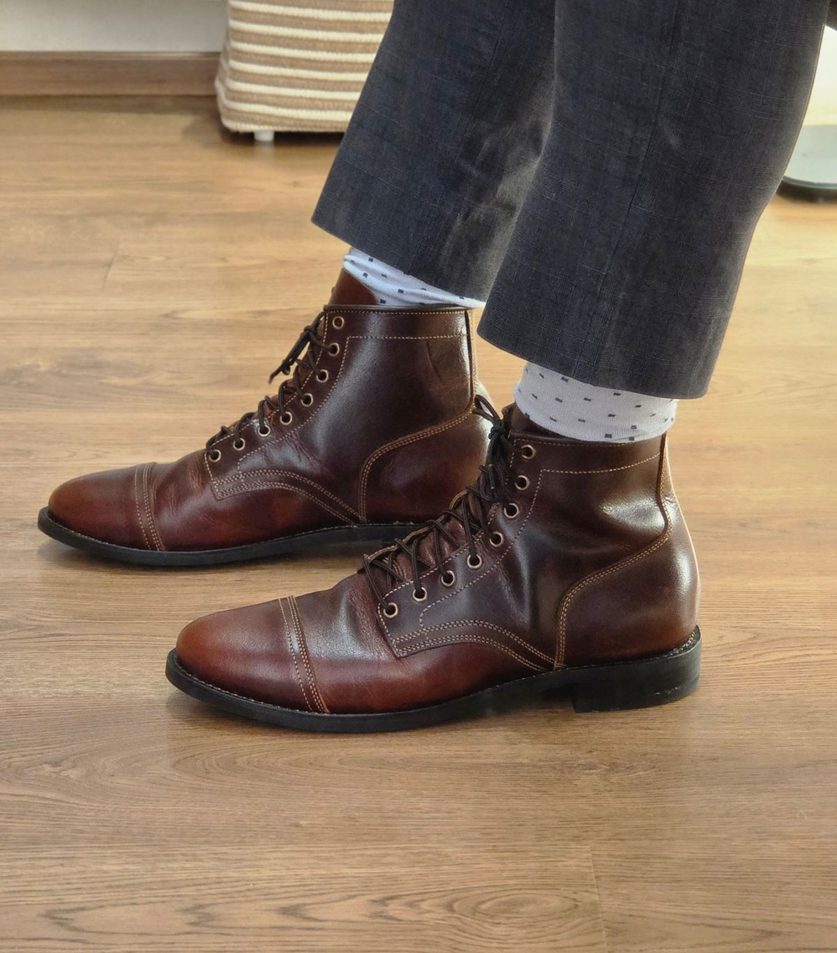 Photo by vishhh on September 3, 2025 of the Craft & Glory Craft & Glory / ASPEN in Full Grain Waxed Water Buffalo.