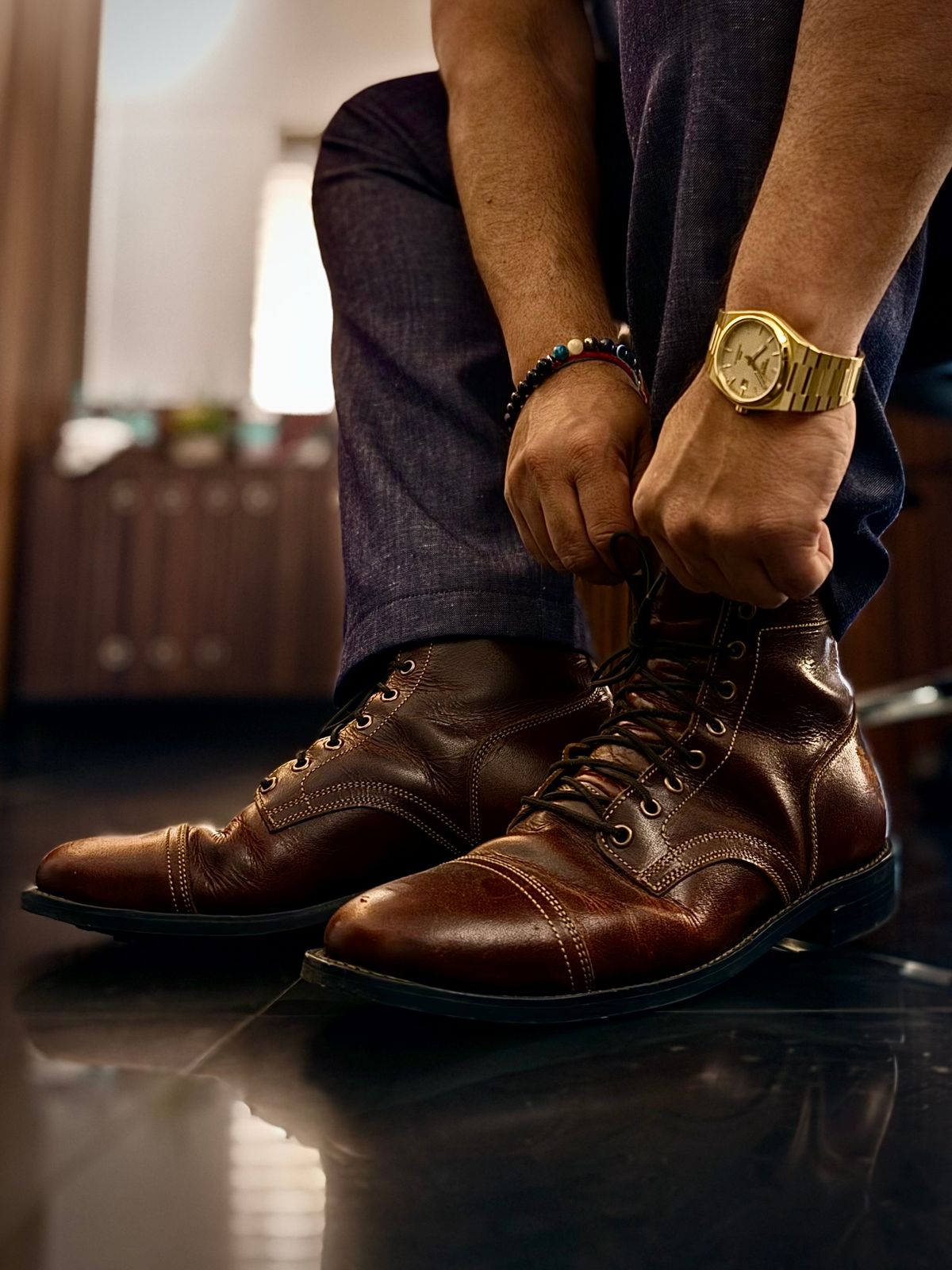 Photo by vishhh on October 27, 2025 of the Craft & Glory Craft & Glory / ASPEN in Full Grain Waxed Water Buffalo.