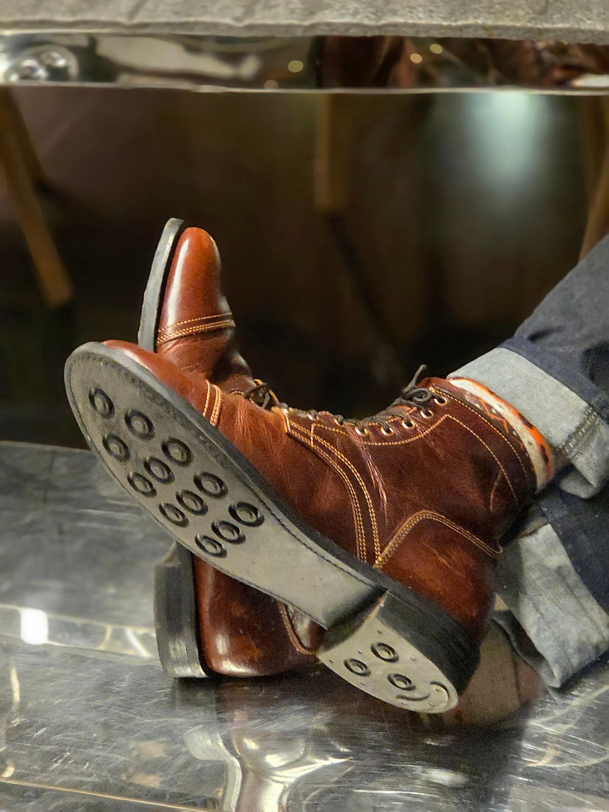 Photo by vishhh on October 17, 2025 of the Craft & Glory Craft & Glory / ASPEN in Full Grain Waxed Water Buffalo.