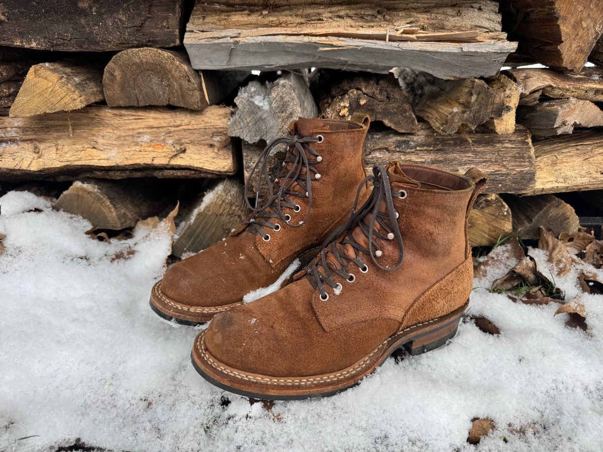 Photo by KingSprinkle on December 2, 2024 of the White's 350 Cruiser in Seidel Distressed Roughout.